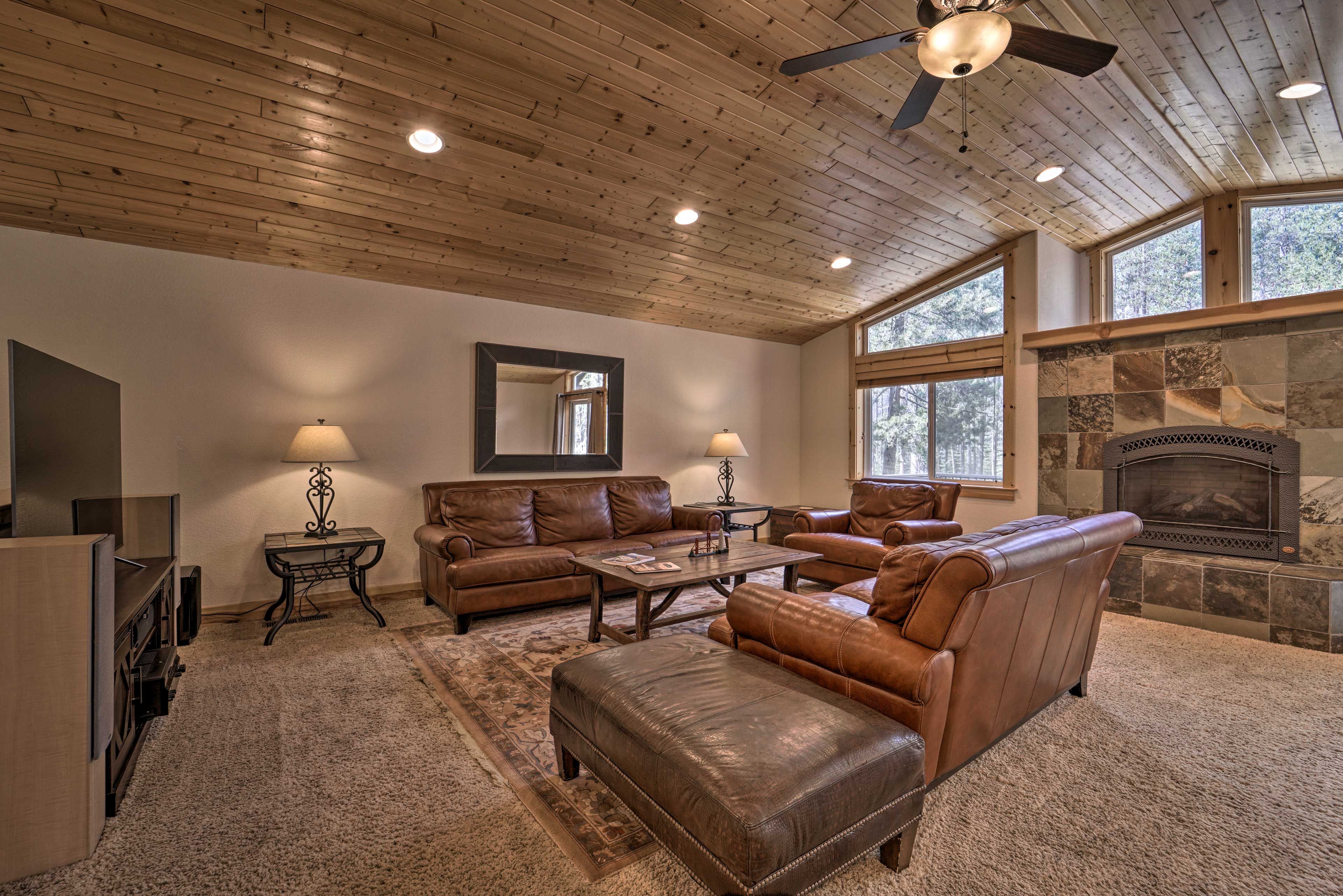 Living Room | Free WiFi