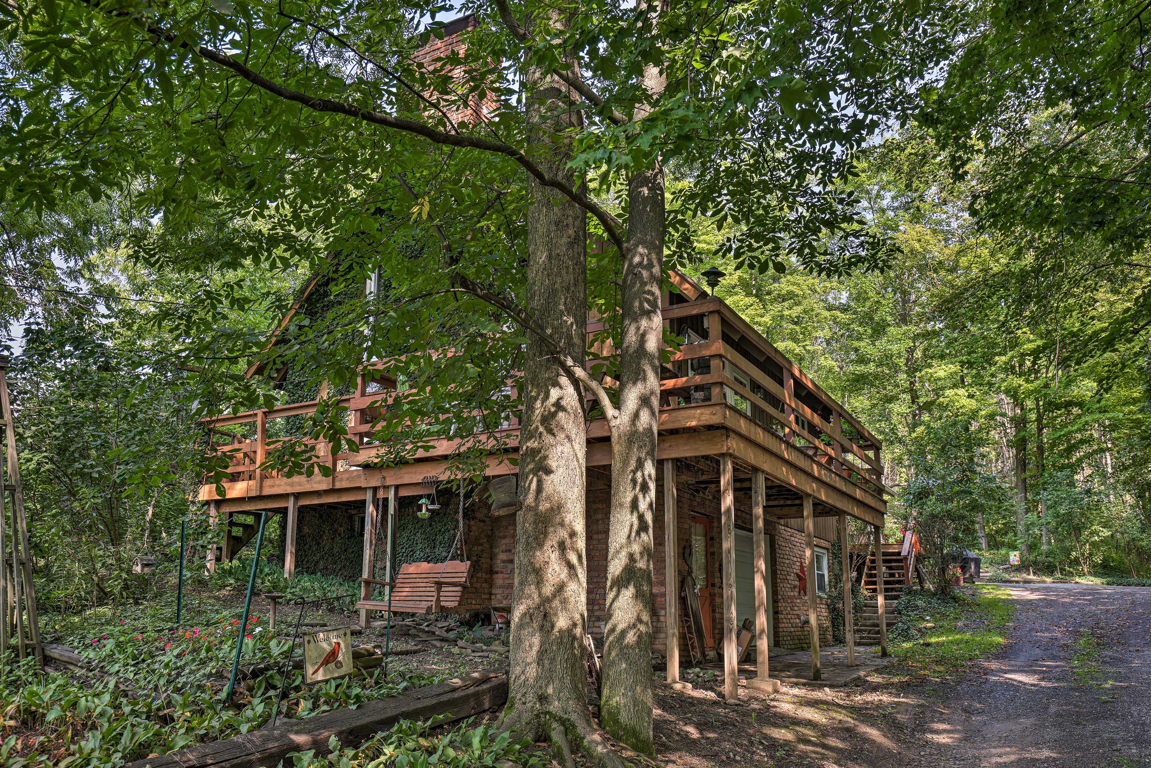 Home Exterior | 2 Stories