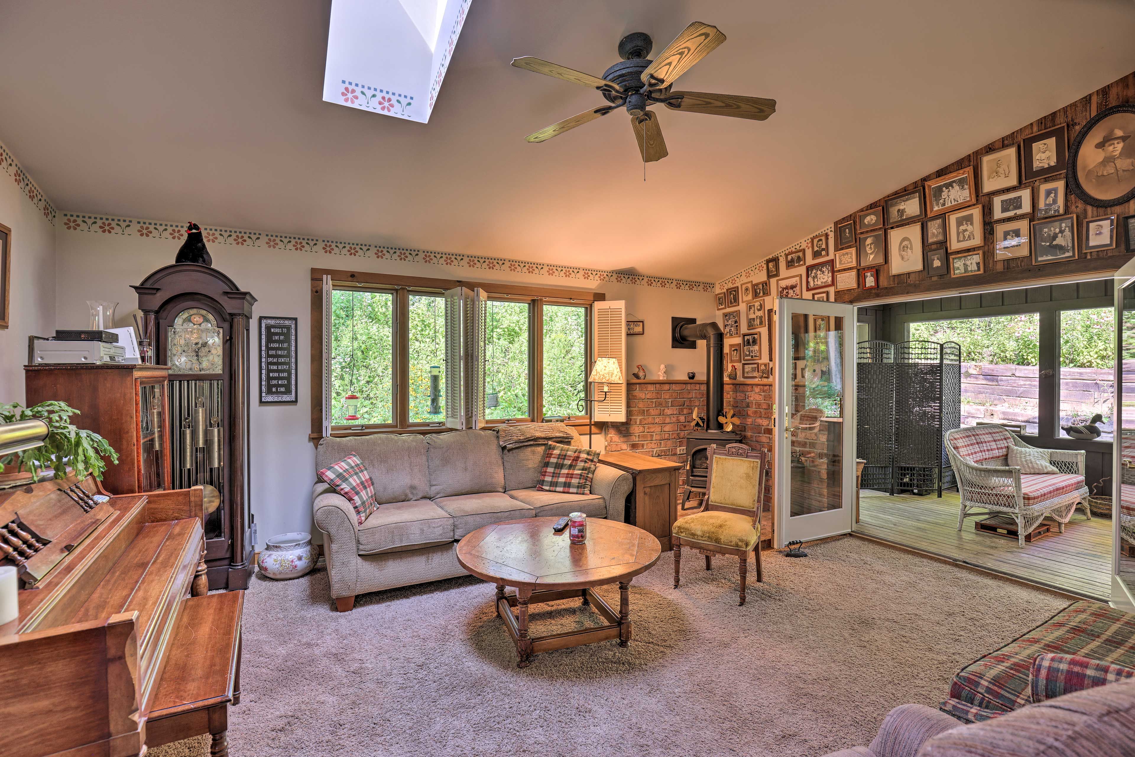 Living Room | Main Floor | Free WiFi | Mini-Split Heating/Cooling Units