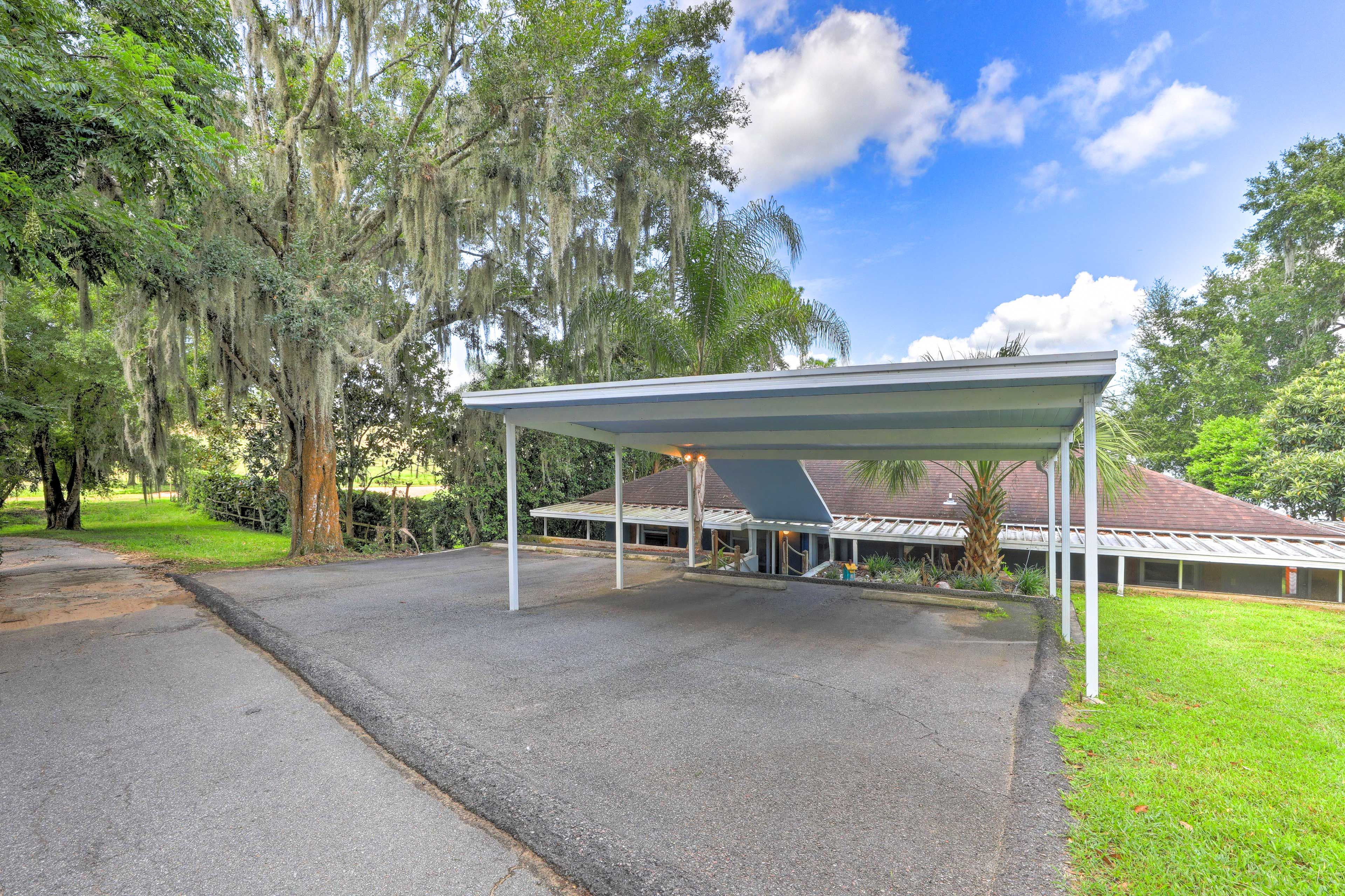 Parking | Driveway (4 Vehicles) | Trailer Parking Available on Grass