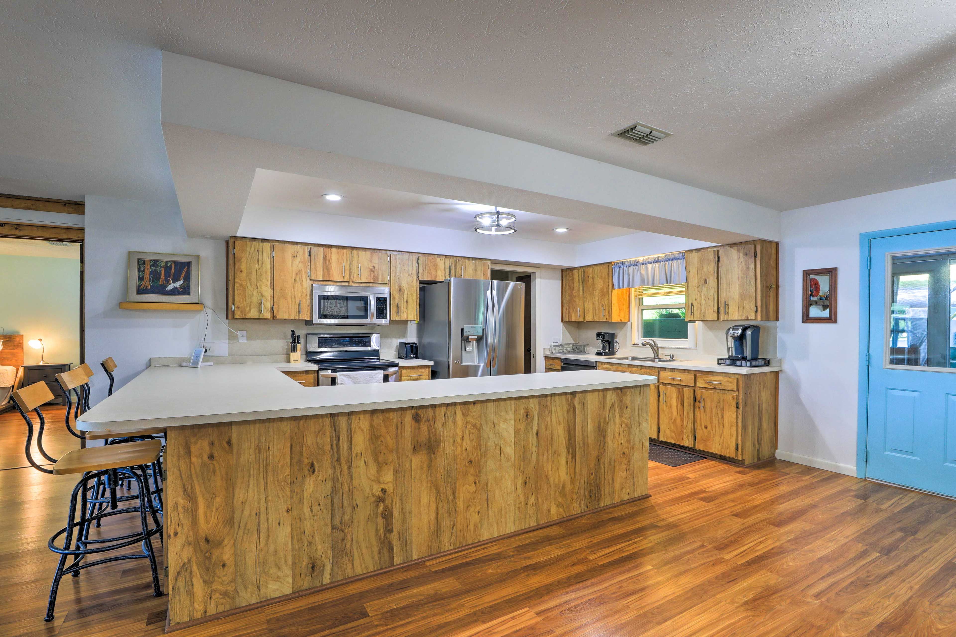 Kitchen | Breakfast Bar w/ Seating