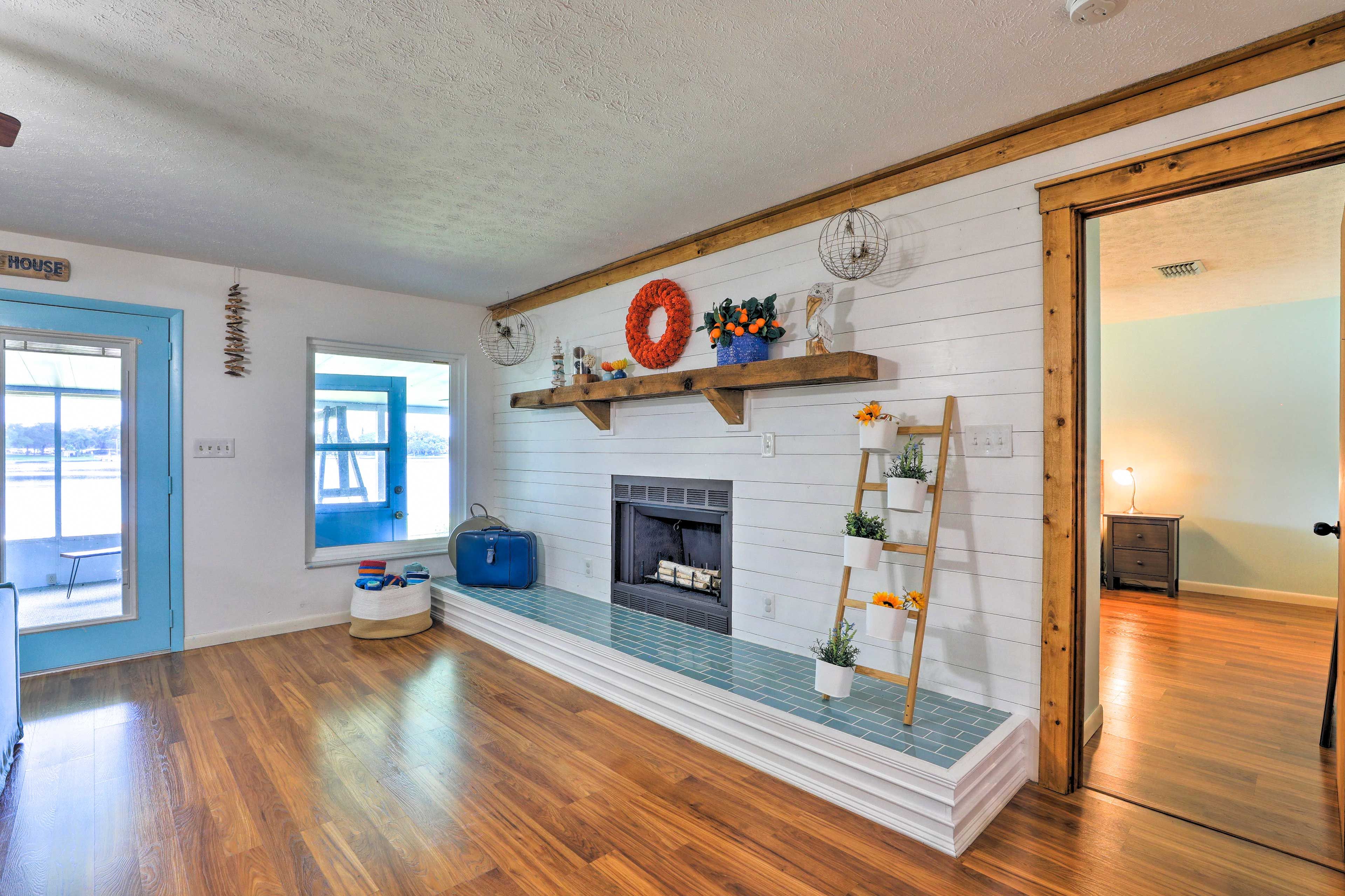Living Room | Wood-Burning Fireplace