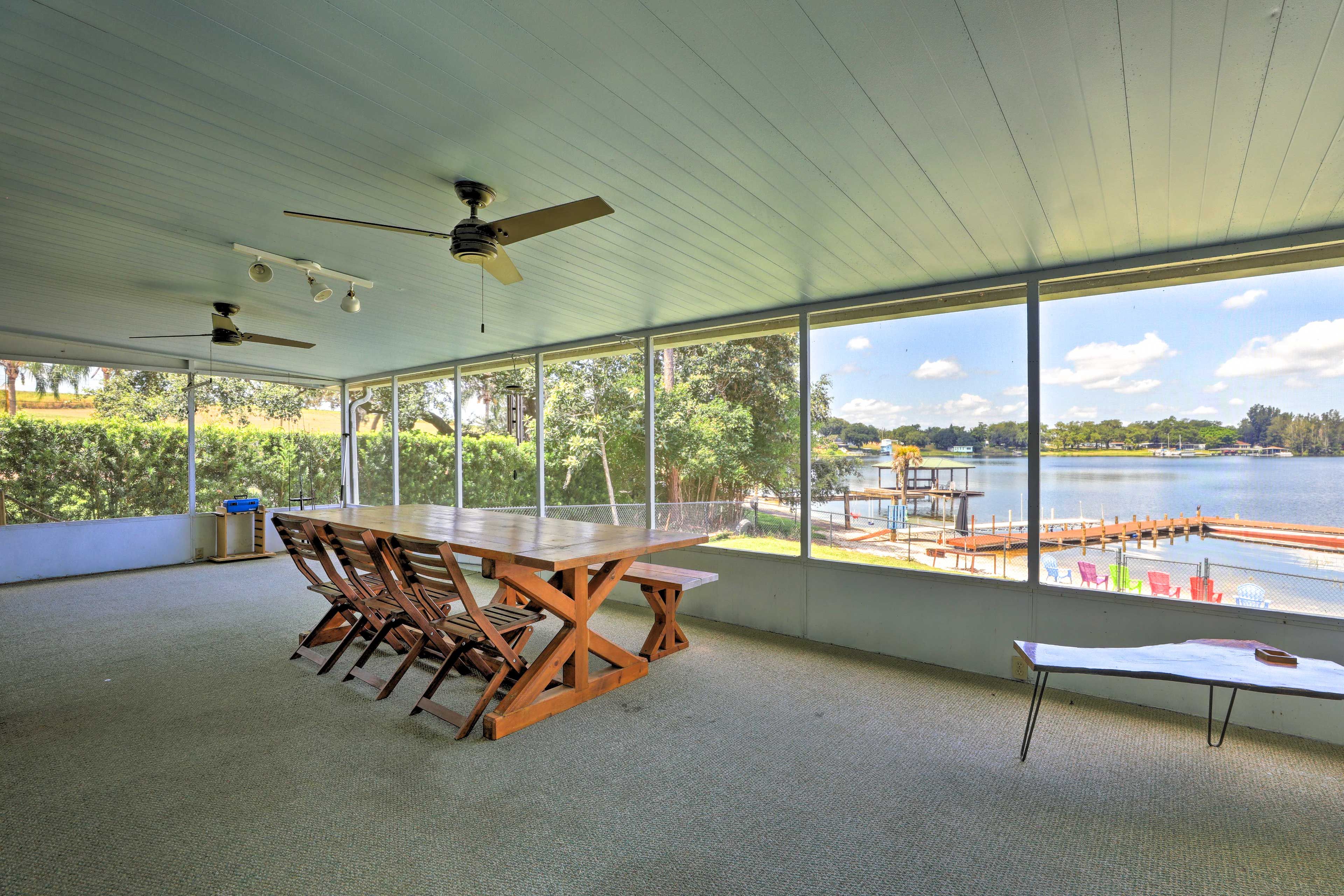 Screened Porch | Outdoor Dining