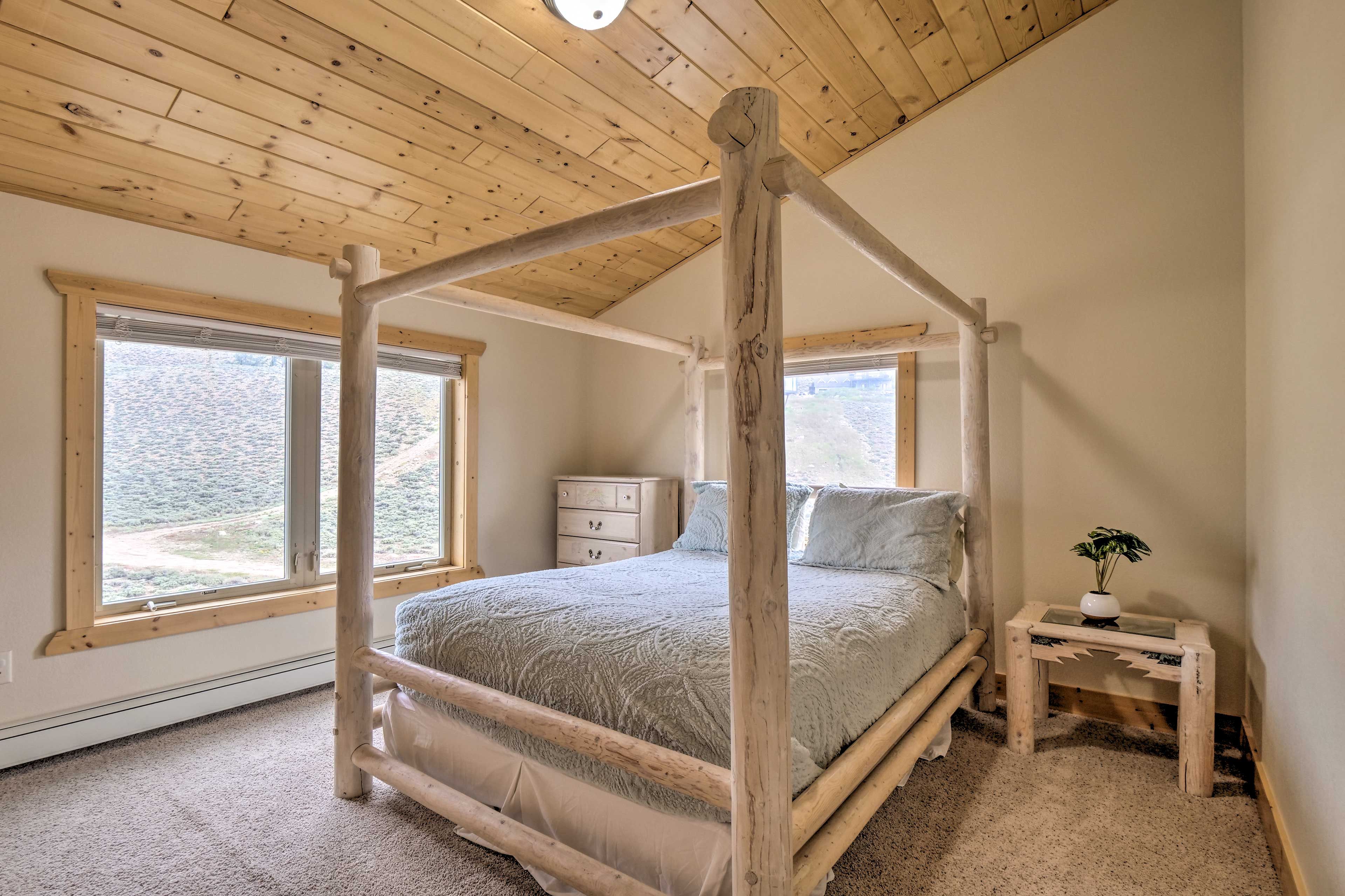 Bedroom 2 | King Bed | 2nd Floor