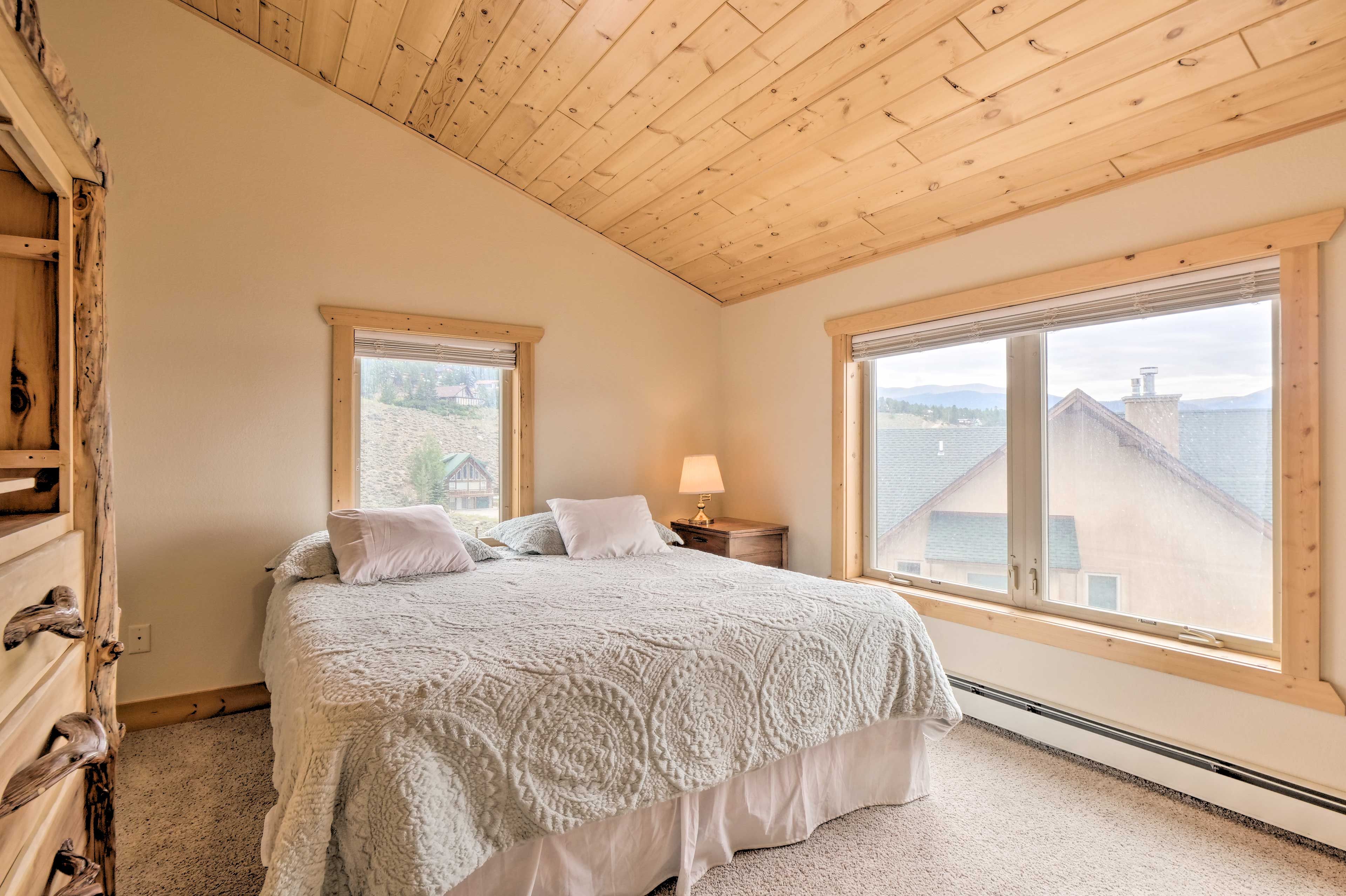 Bedroom 3 | Queen Bed | 2nd Floor
