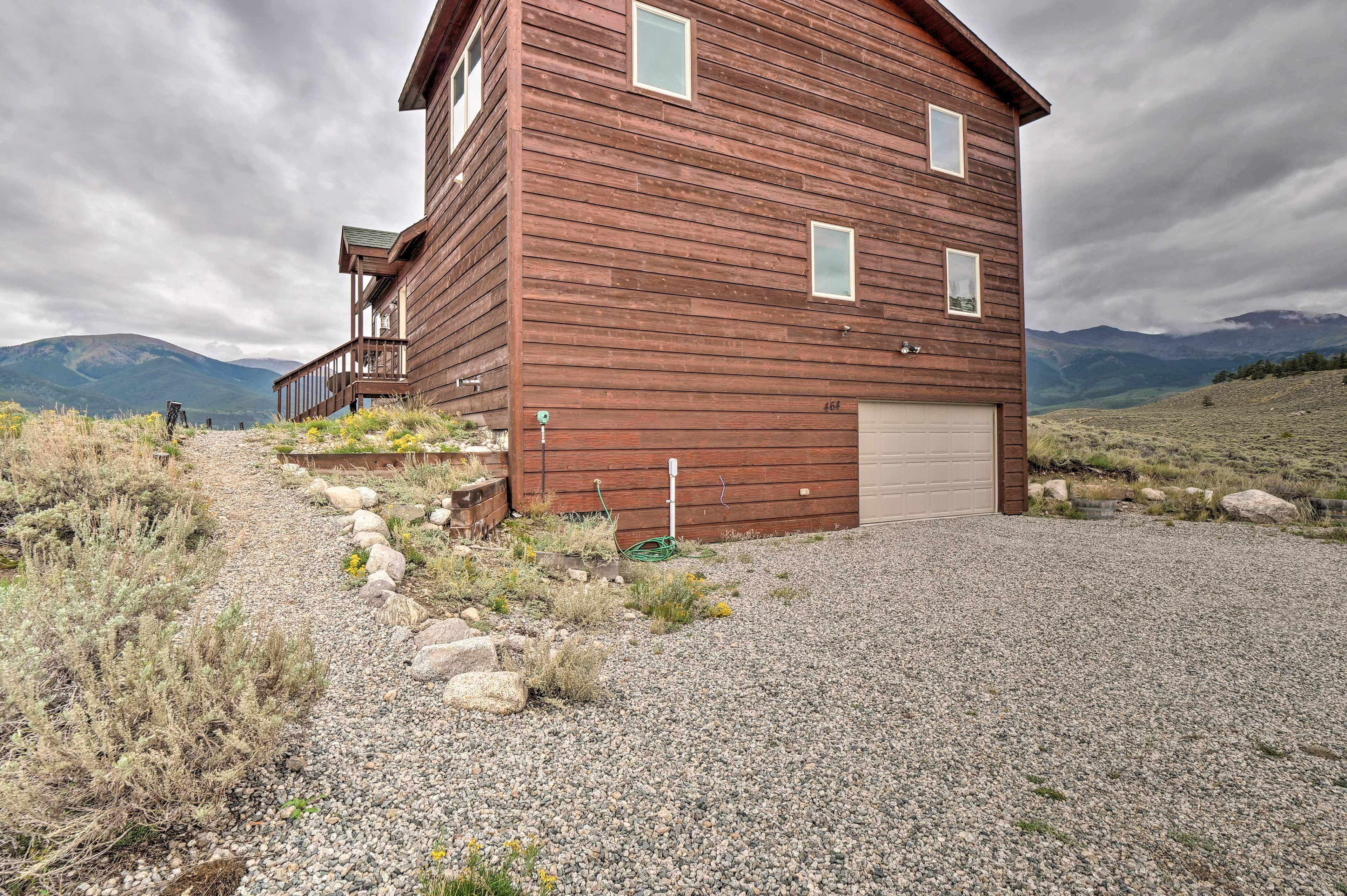 Home Exterior | Driveway (4 Vehicles) | 1 Car Garage