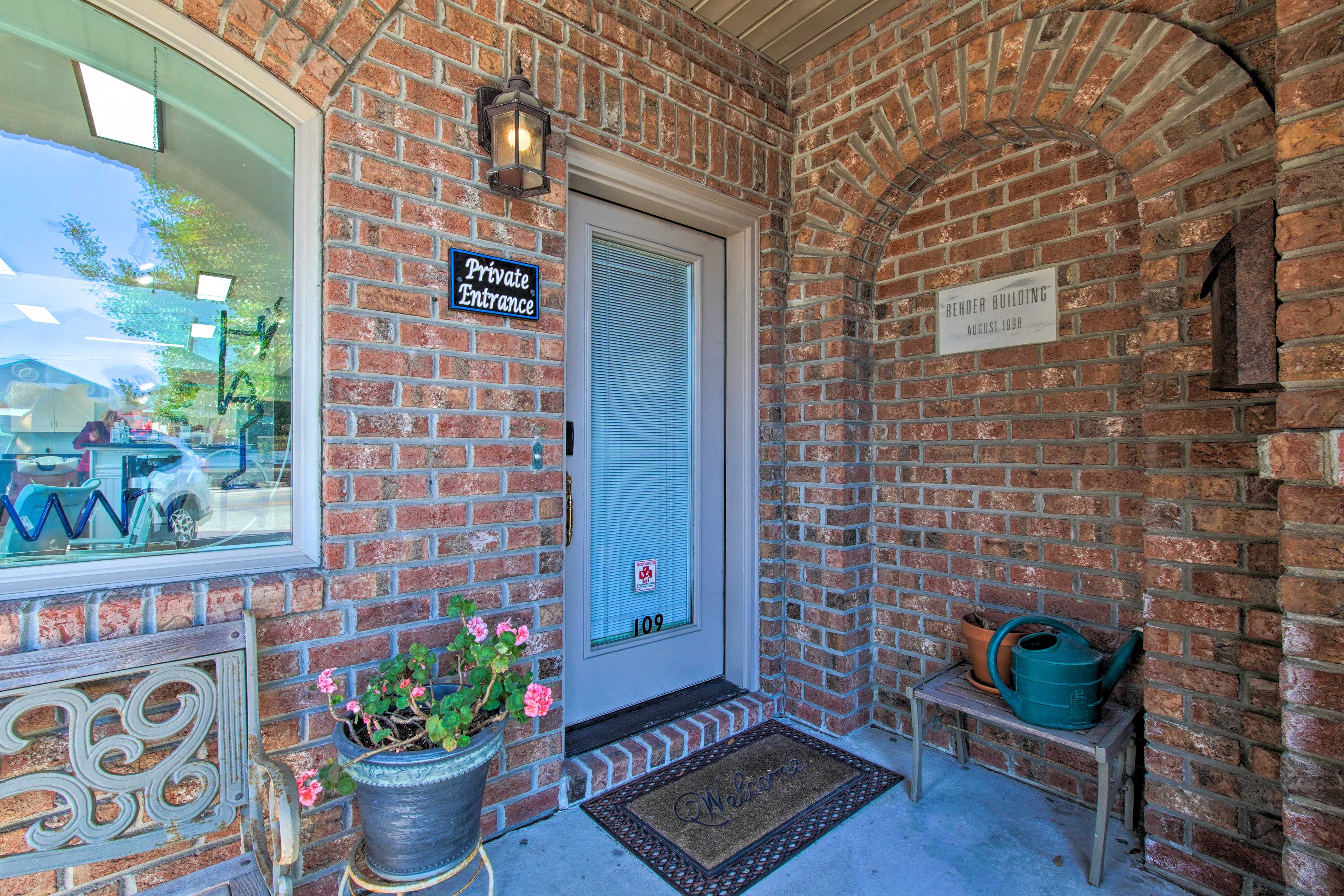 Covered Patio | Front Entrance