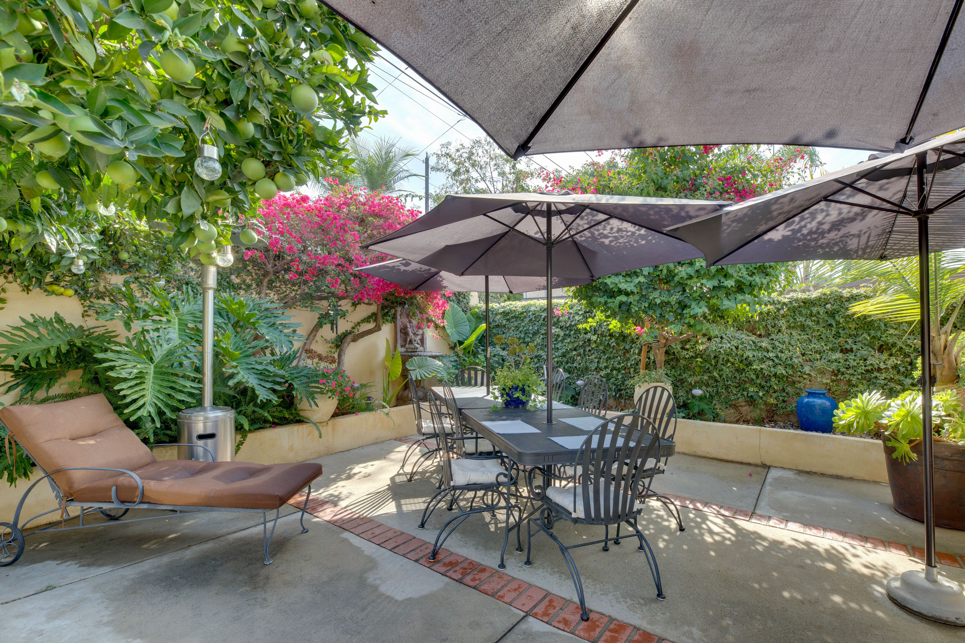 Patio | Outdoor Dining
