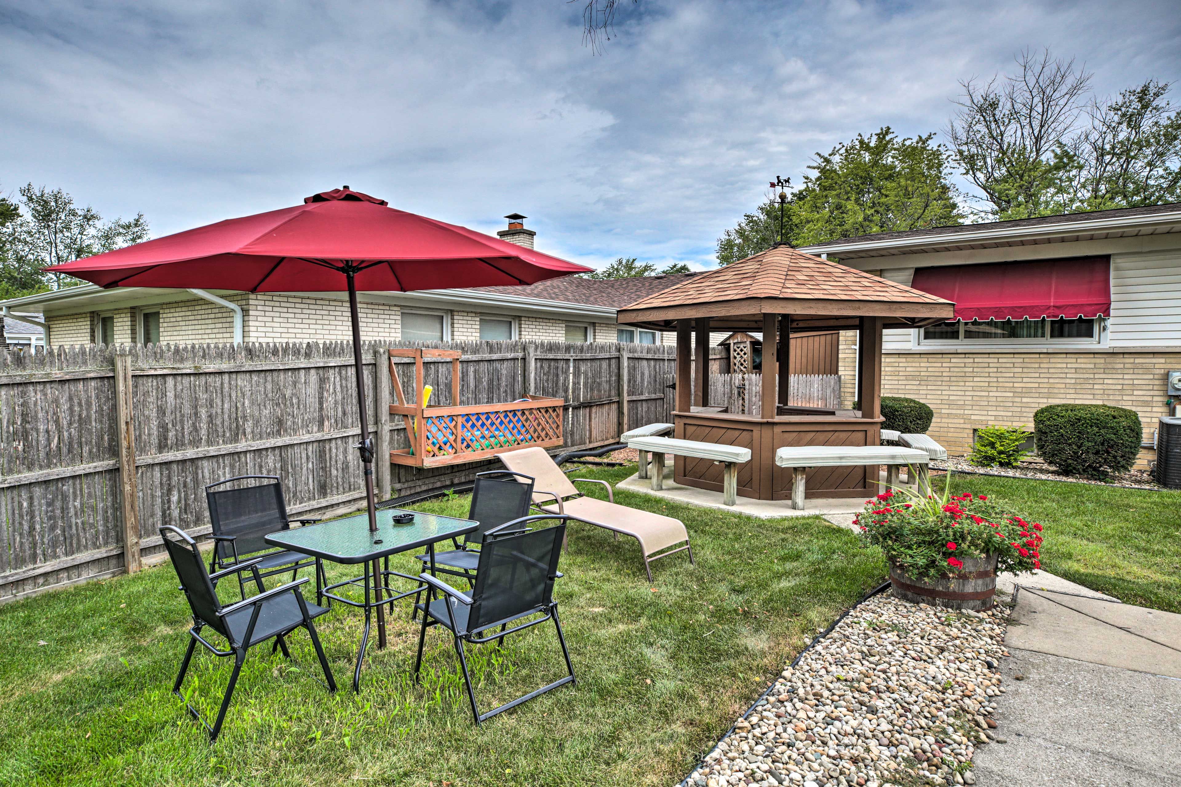 Backyard | Gazebo Not Available