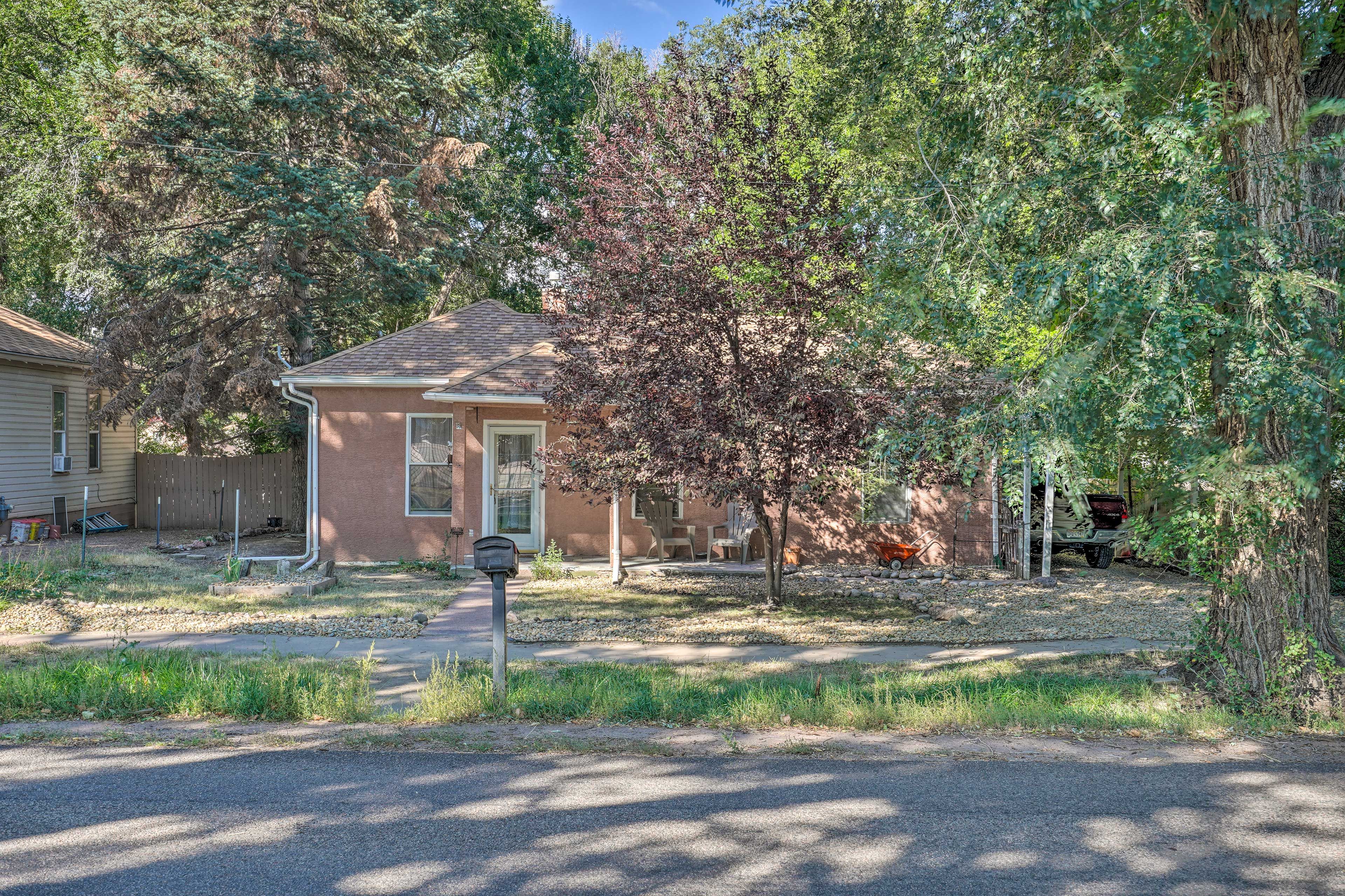 Exterior | Single-Story Home | Parking | Driveway (3 Vehicles)