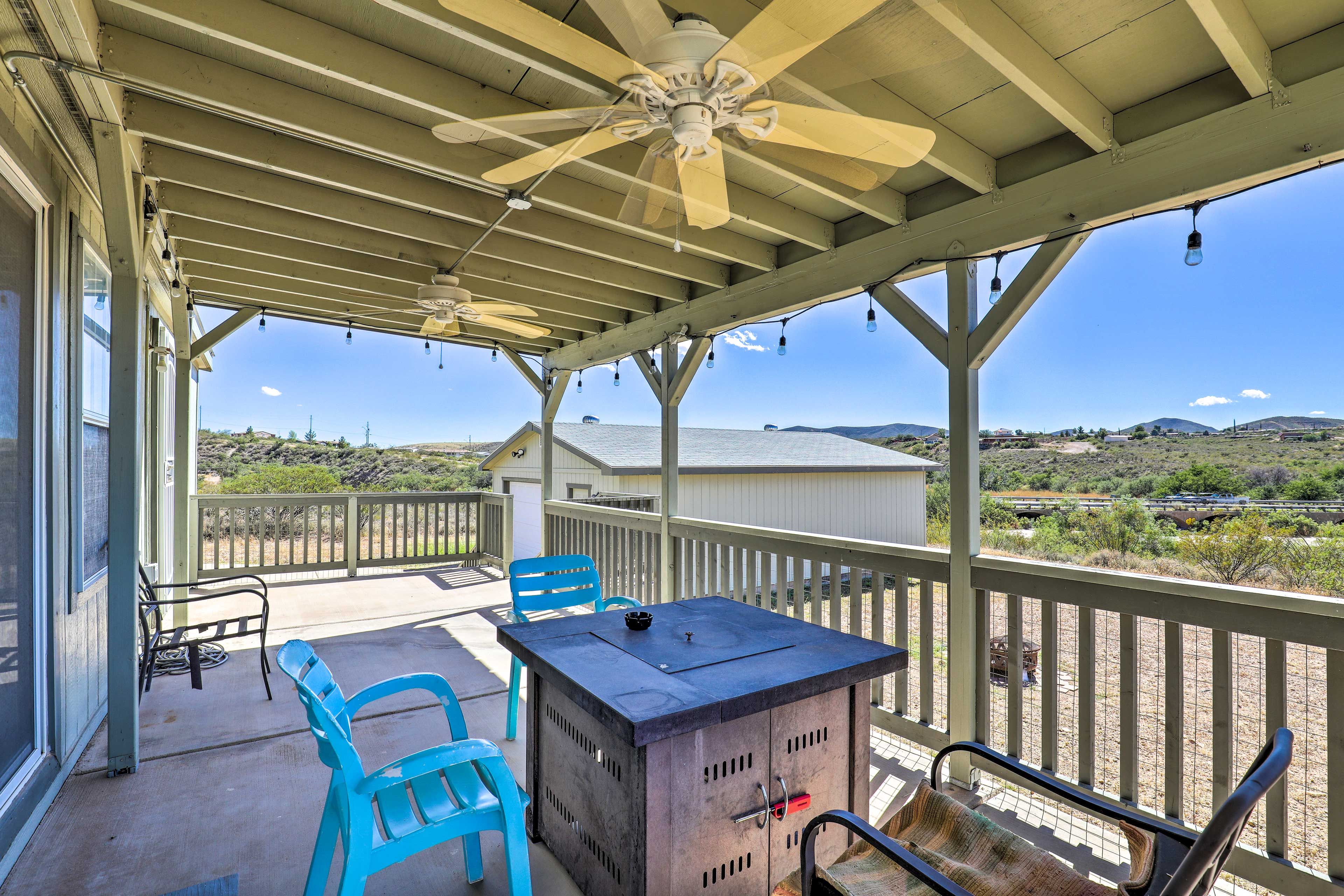 Private Covered Porch | Gas Firepit