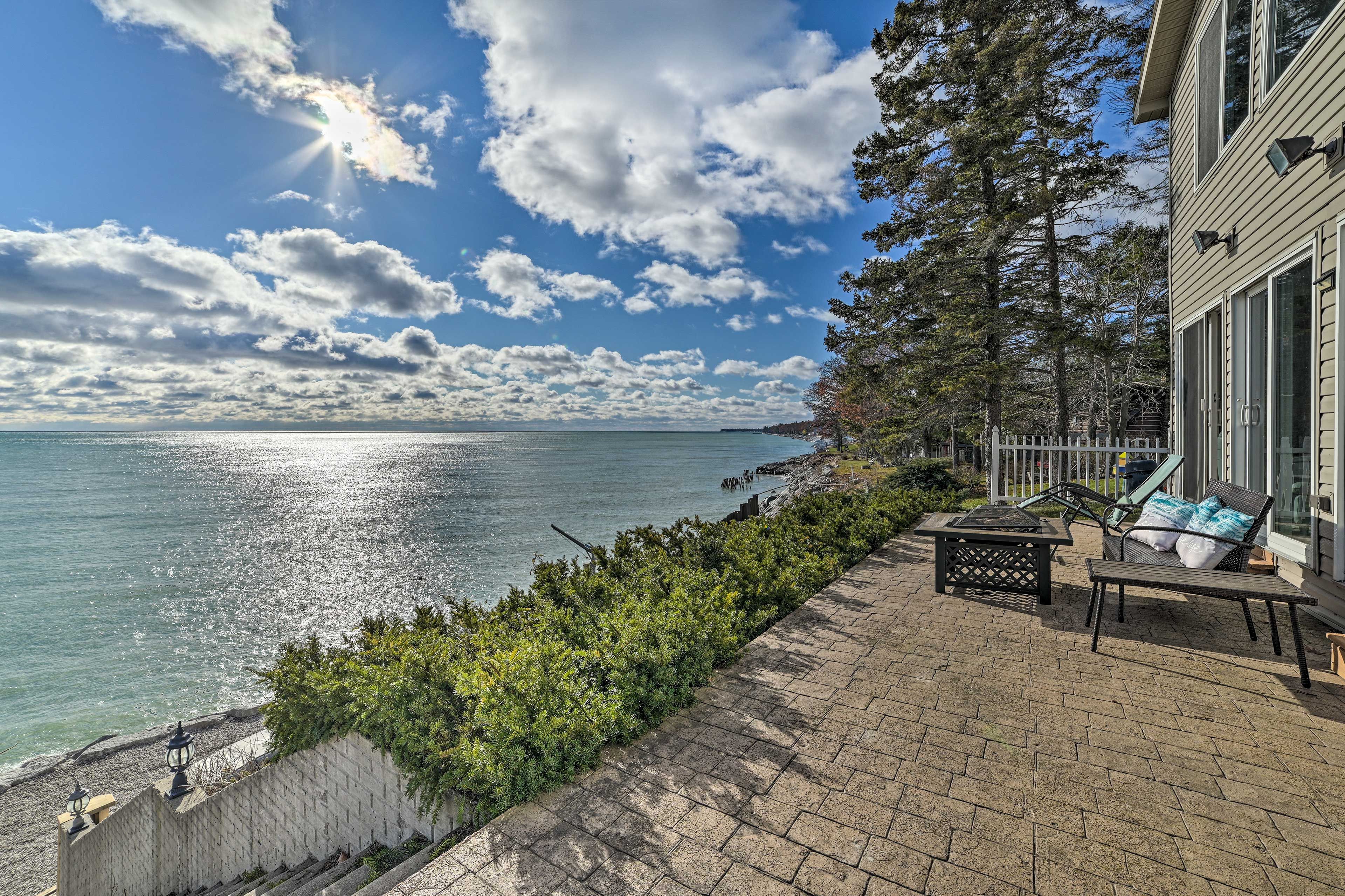 Private Patio | Fire Pit
