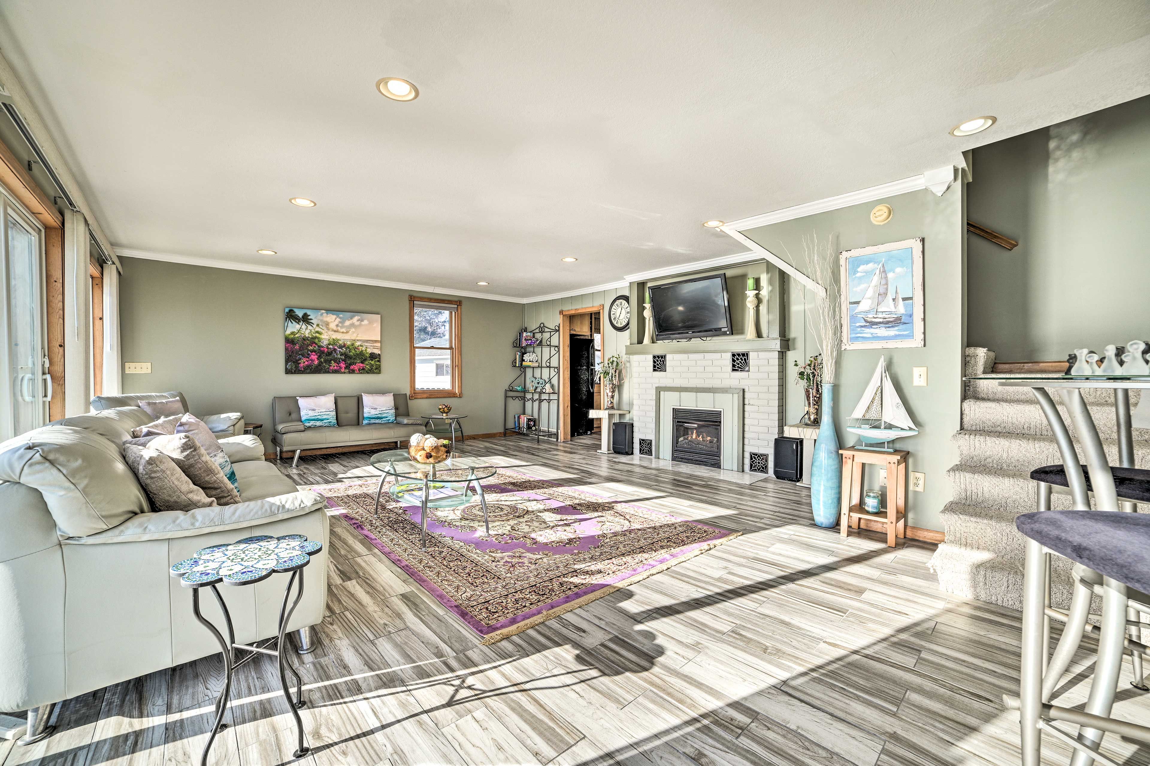 Family Room | Fireplace