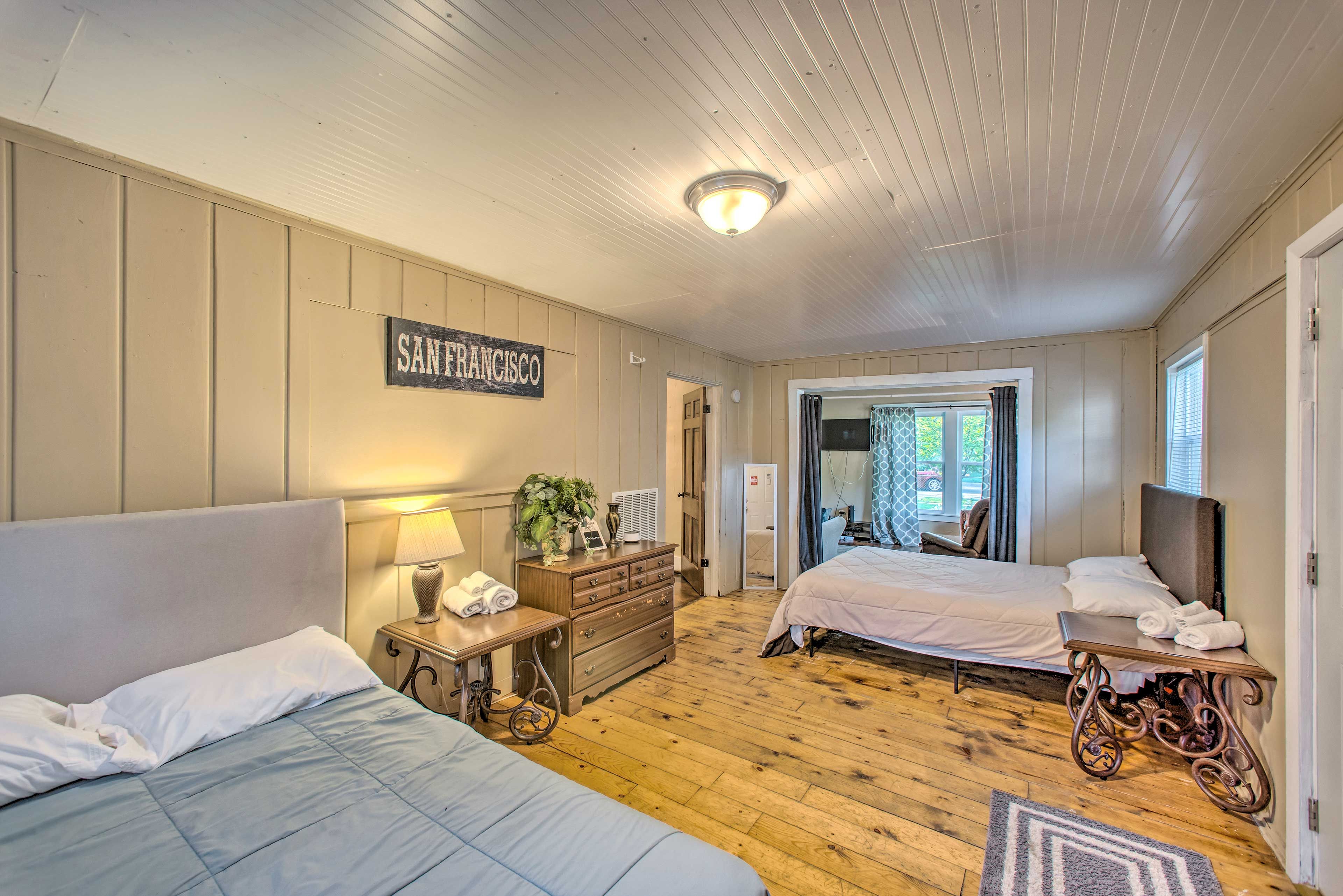 Bedroom 3 | 2 Queen Beds