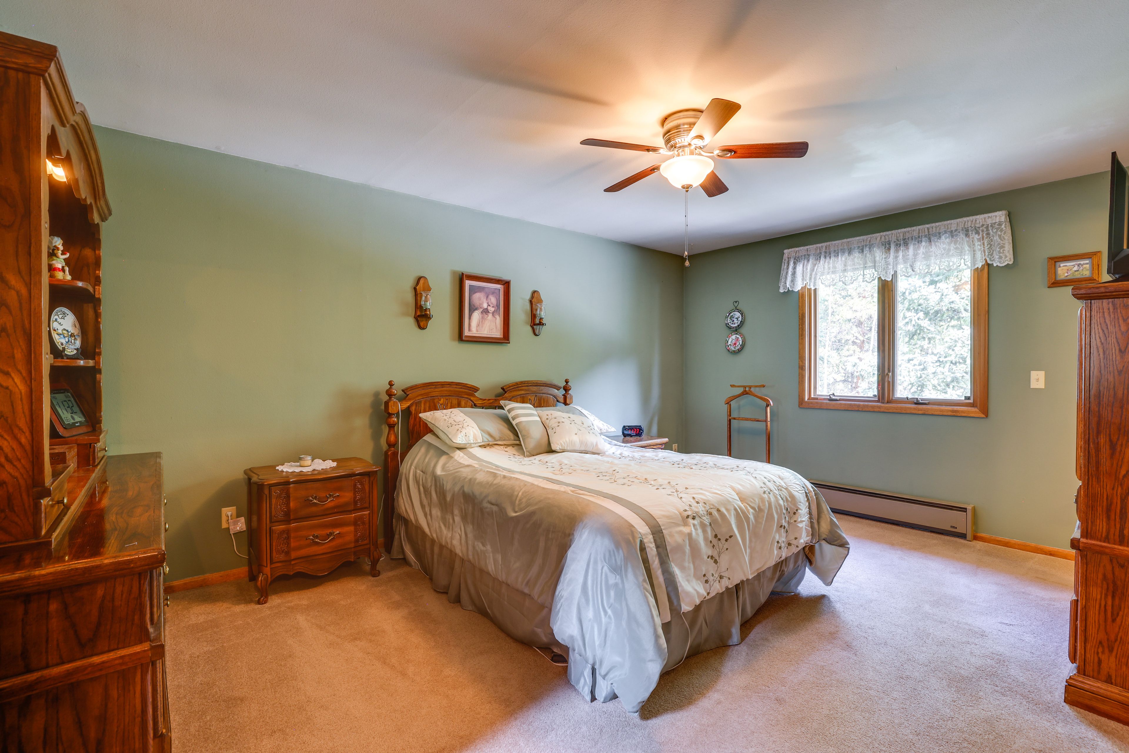 Bedroom 2 | Main Level | Queen Bed