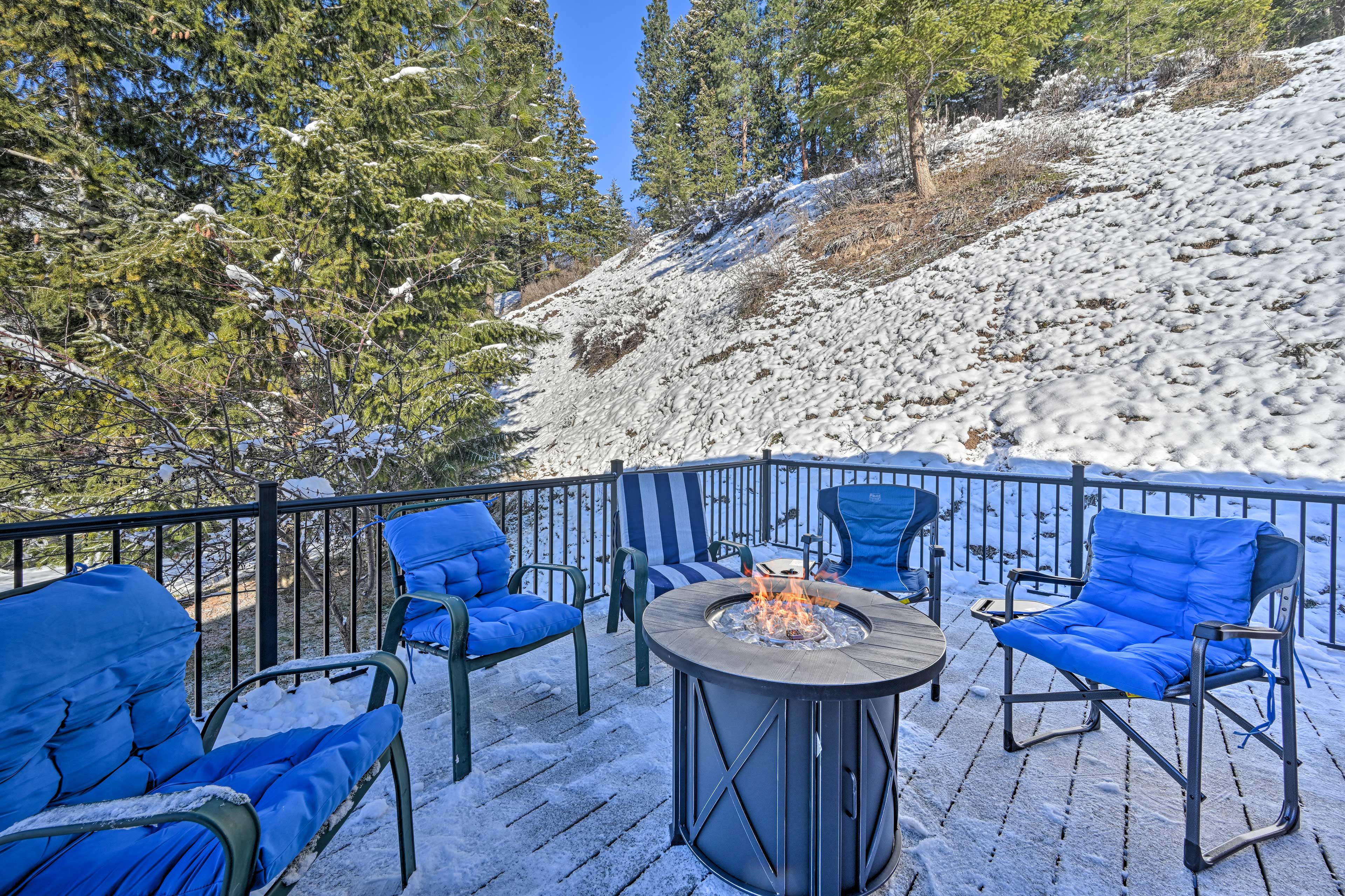 Superior Vacation Rental | 5BR | 3BA | 2,176 Sq Ft | Stairs Required