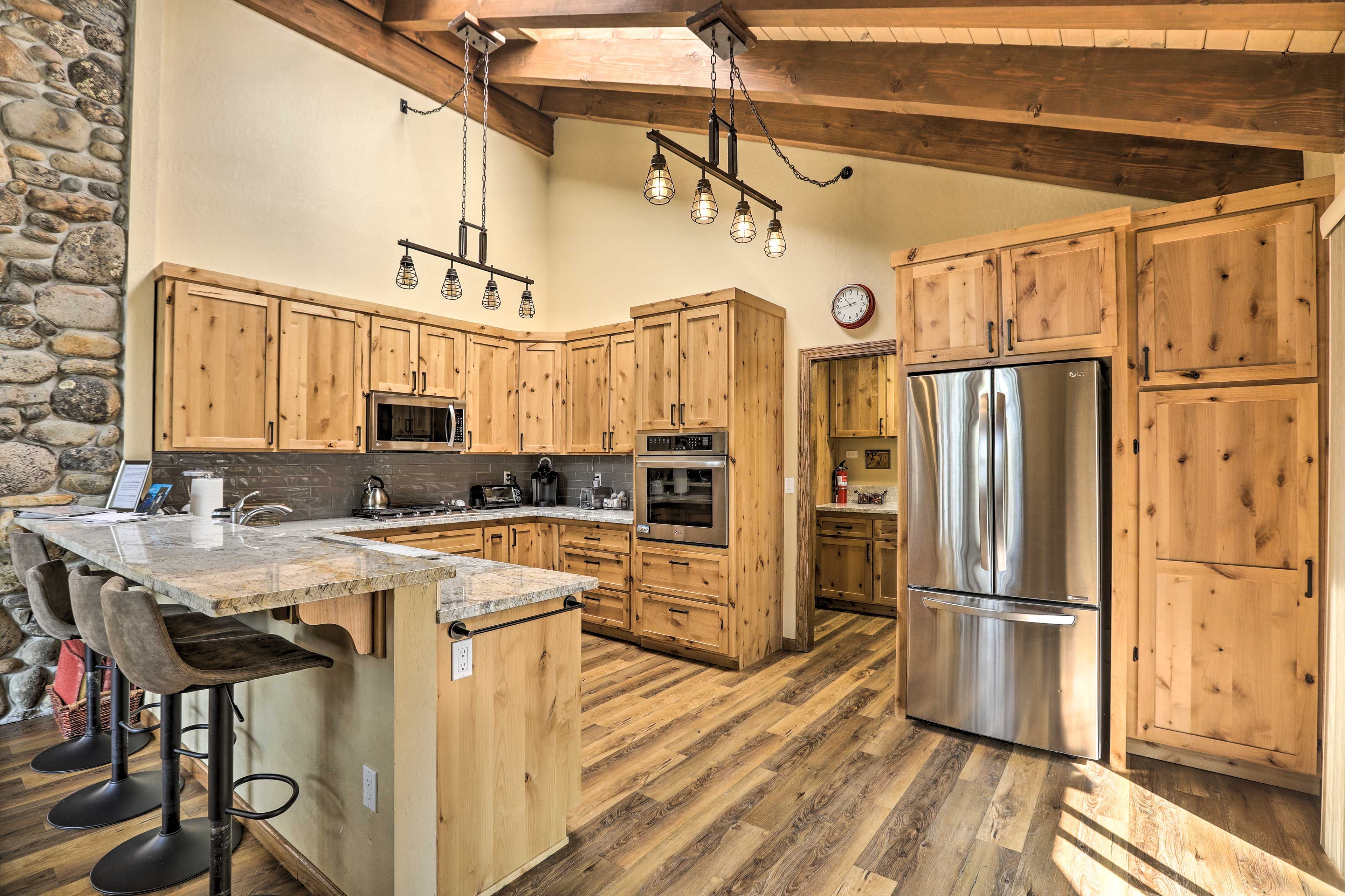 Kitchen | Fully Equipped | Cooking Basics | Breakfast Bar | Coffee Maker