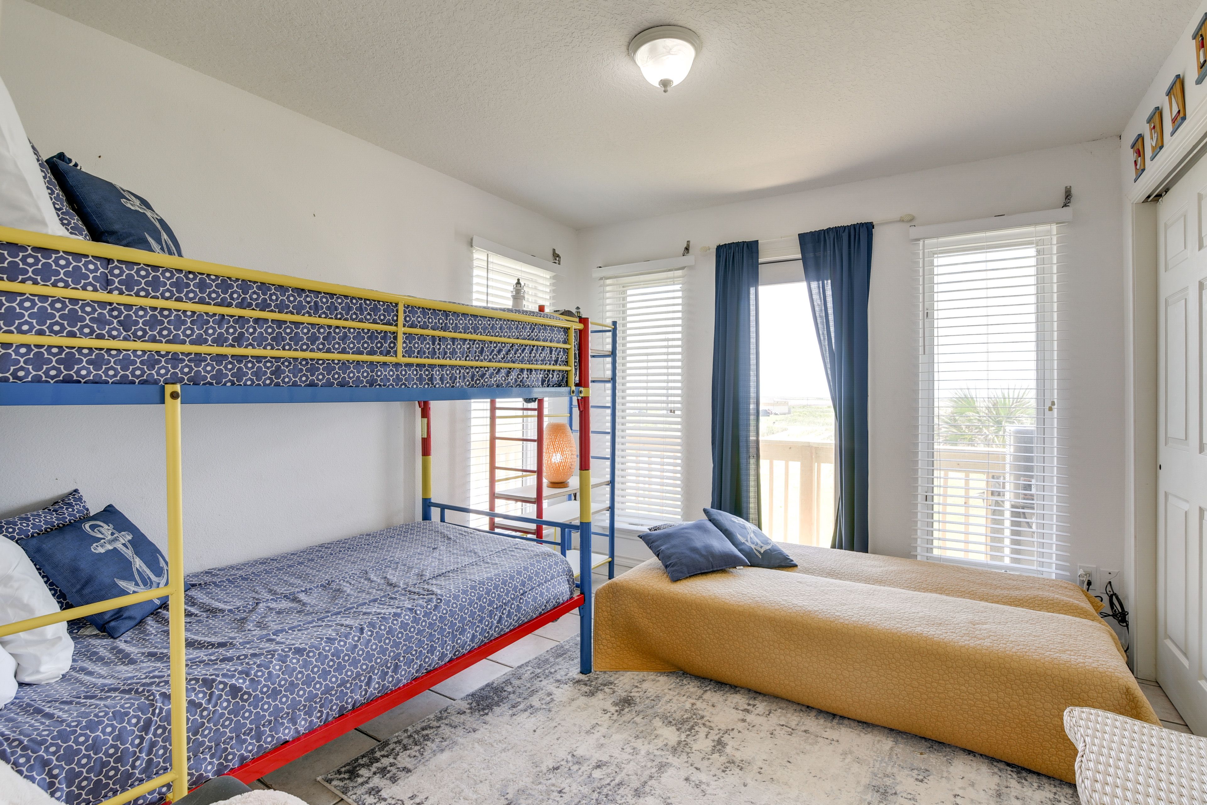 Bedroom 3 | Twin Bunk Bed | Futon