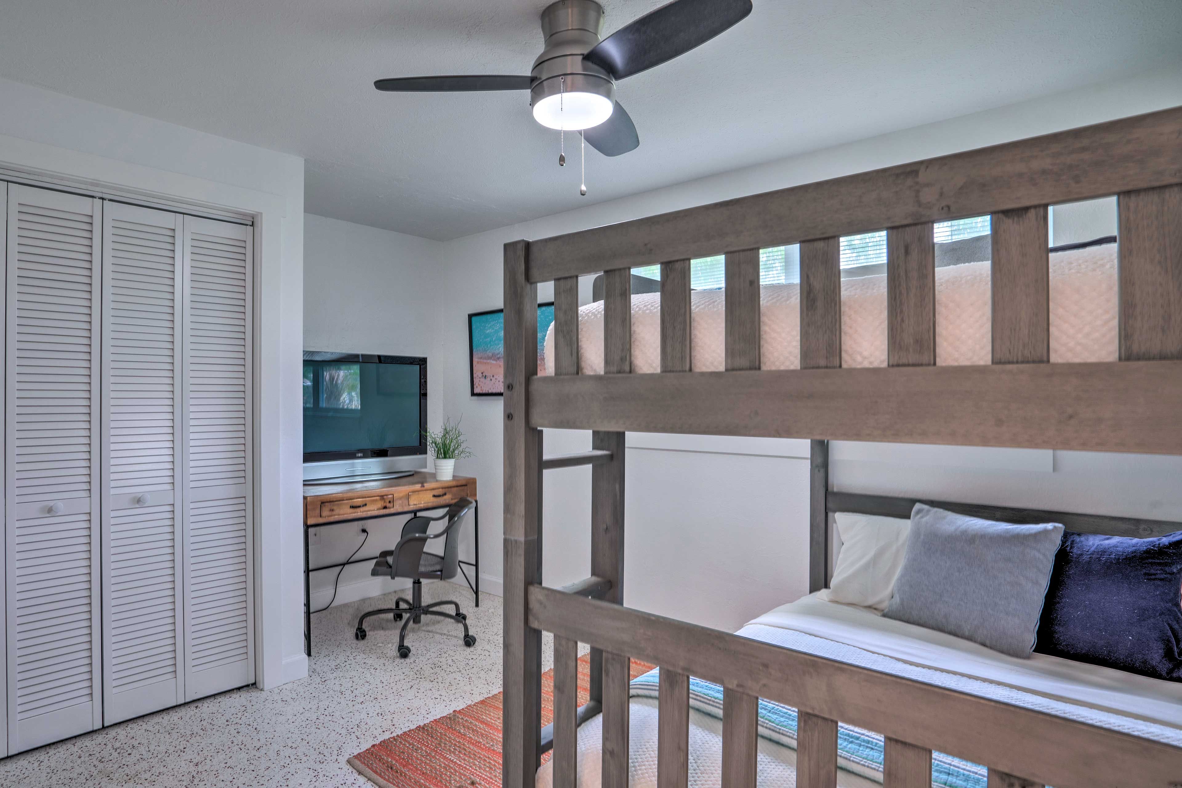 Bedroom 3 | Full Bunk Bed | Desk Workspace