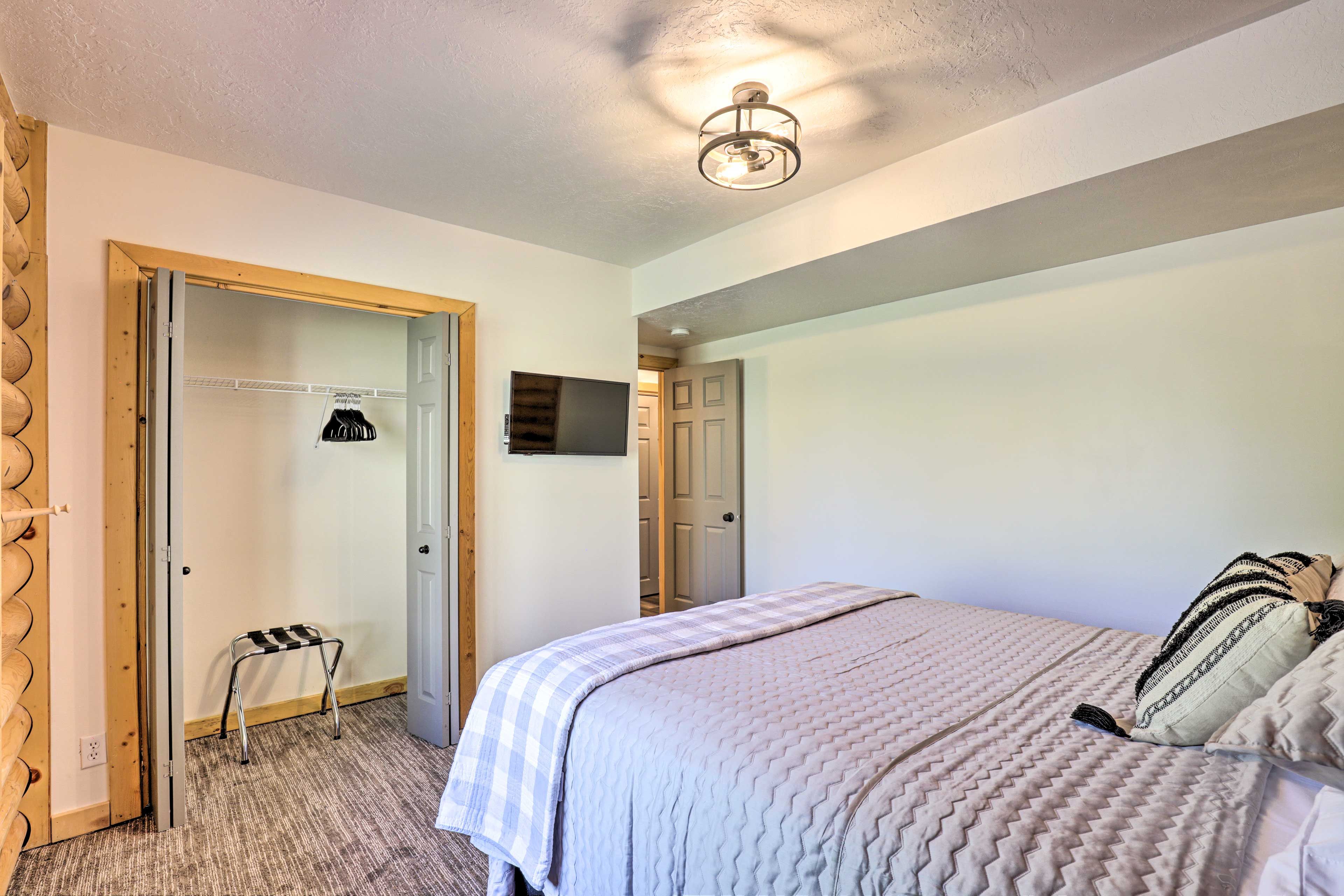 Bedroom 2 | Smart TV