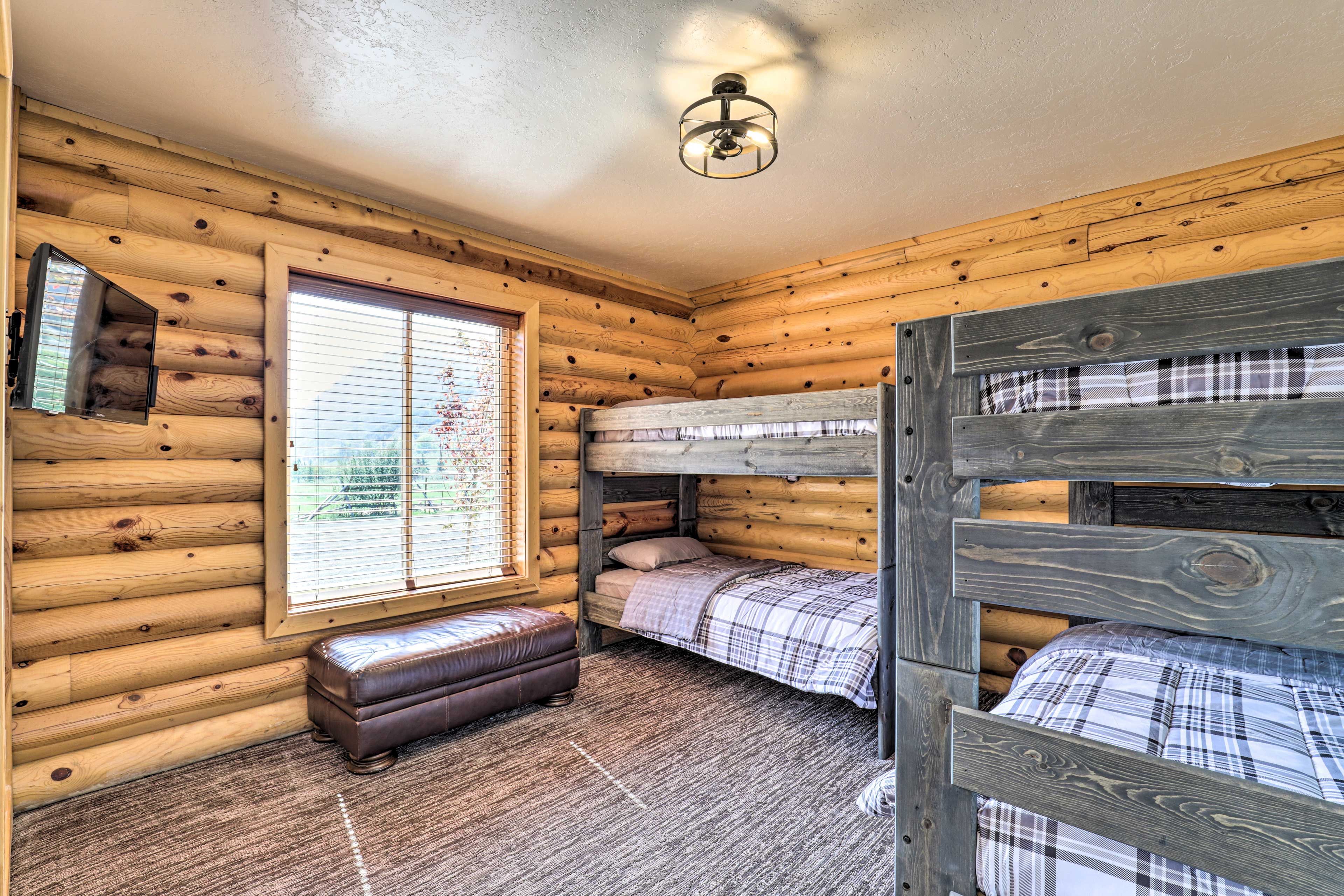 Bedroom 3 | 2 Twin Bunk Beds | 1st Floor