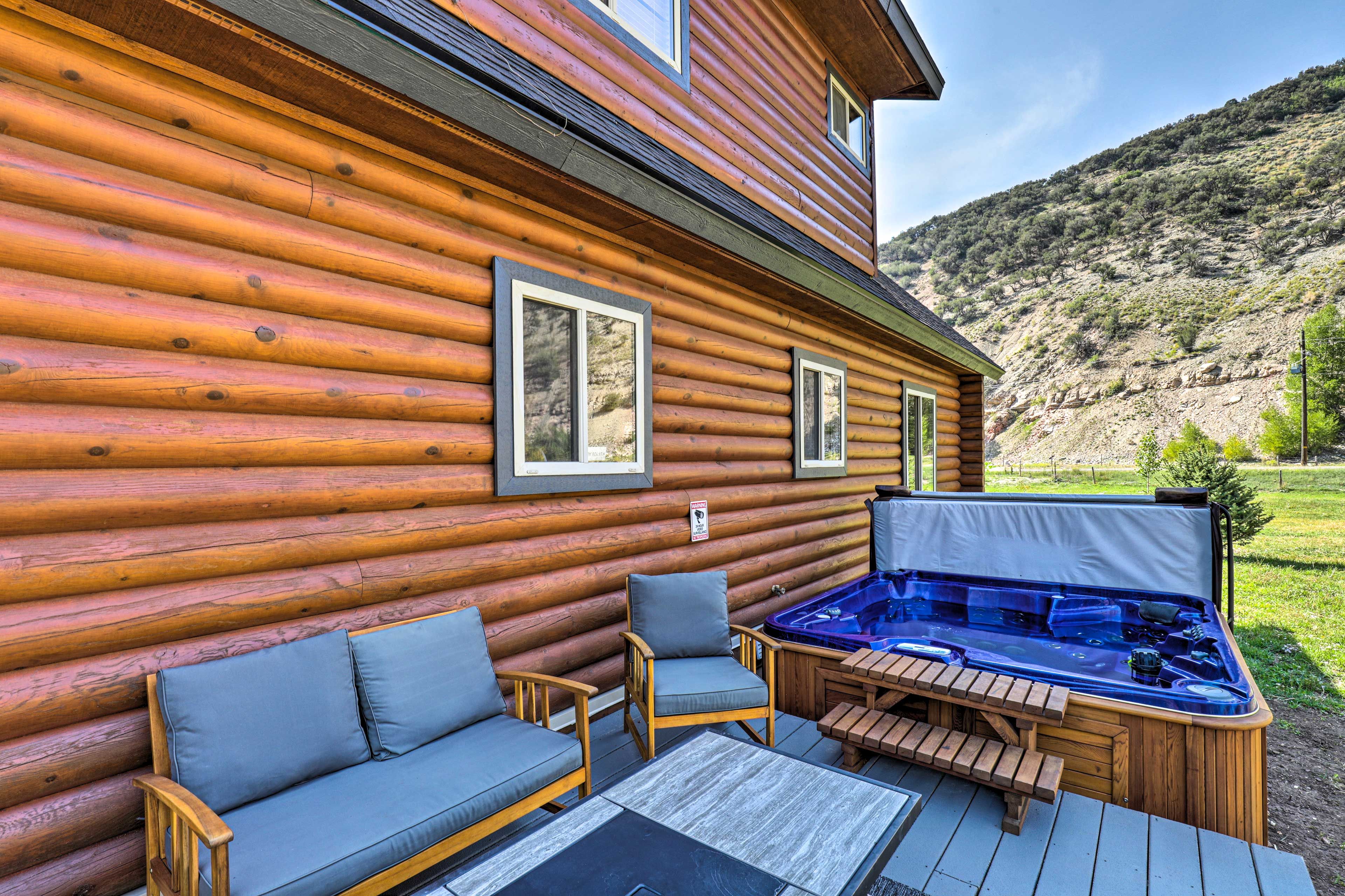 Wraparound Porch | Private Hot Tub