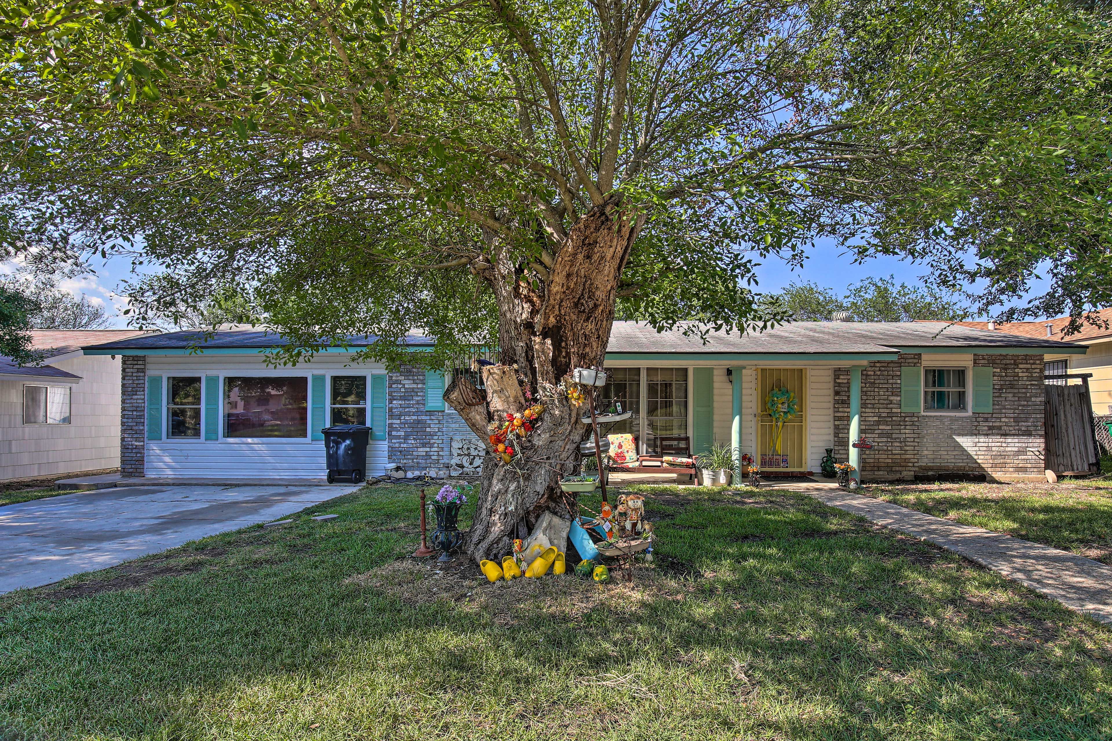 Shared Front Yard | Additional Vacation Rental On-Site