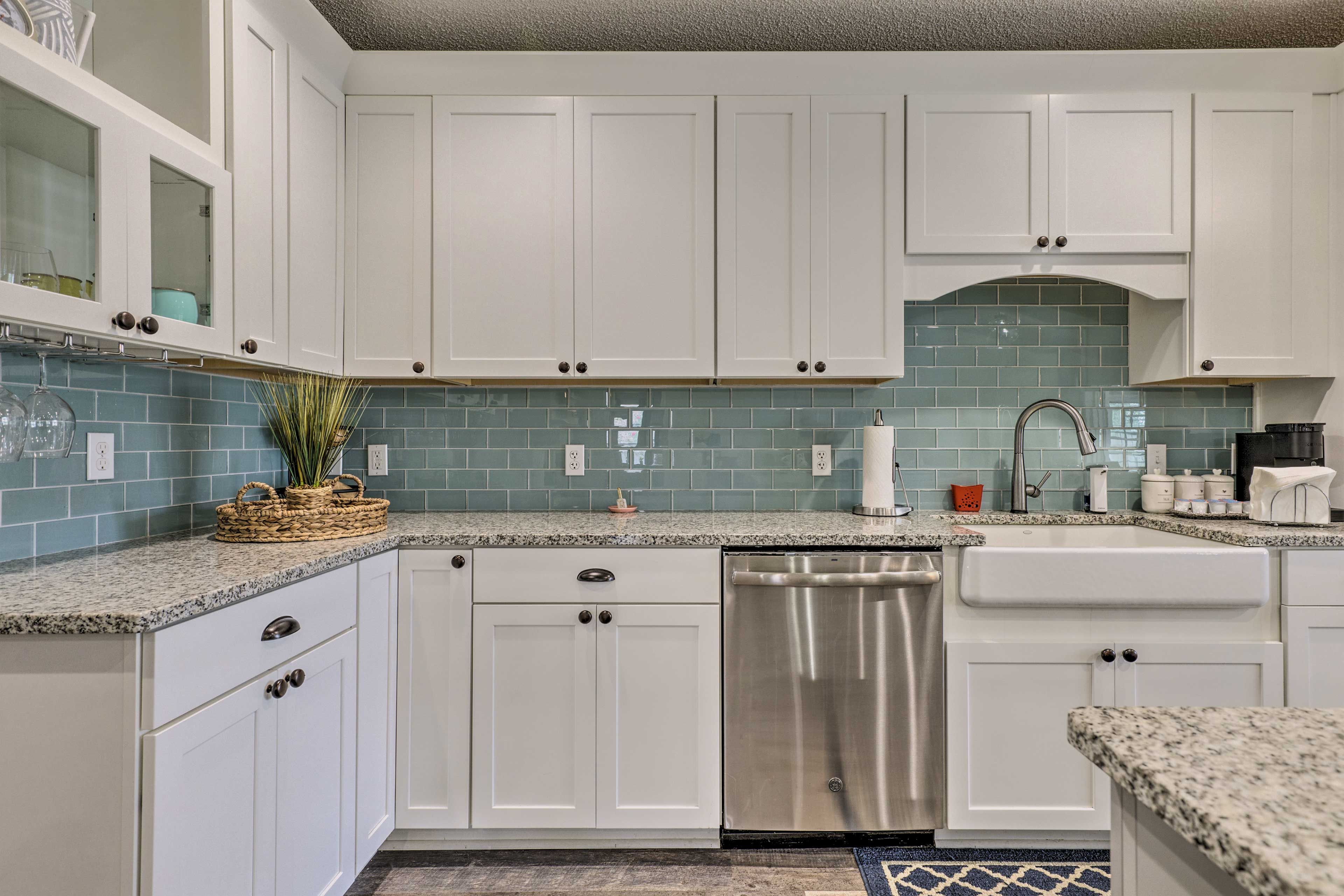 Fully Equipped Kitchen | Hot Water Pot | Toaster