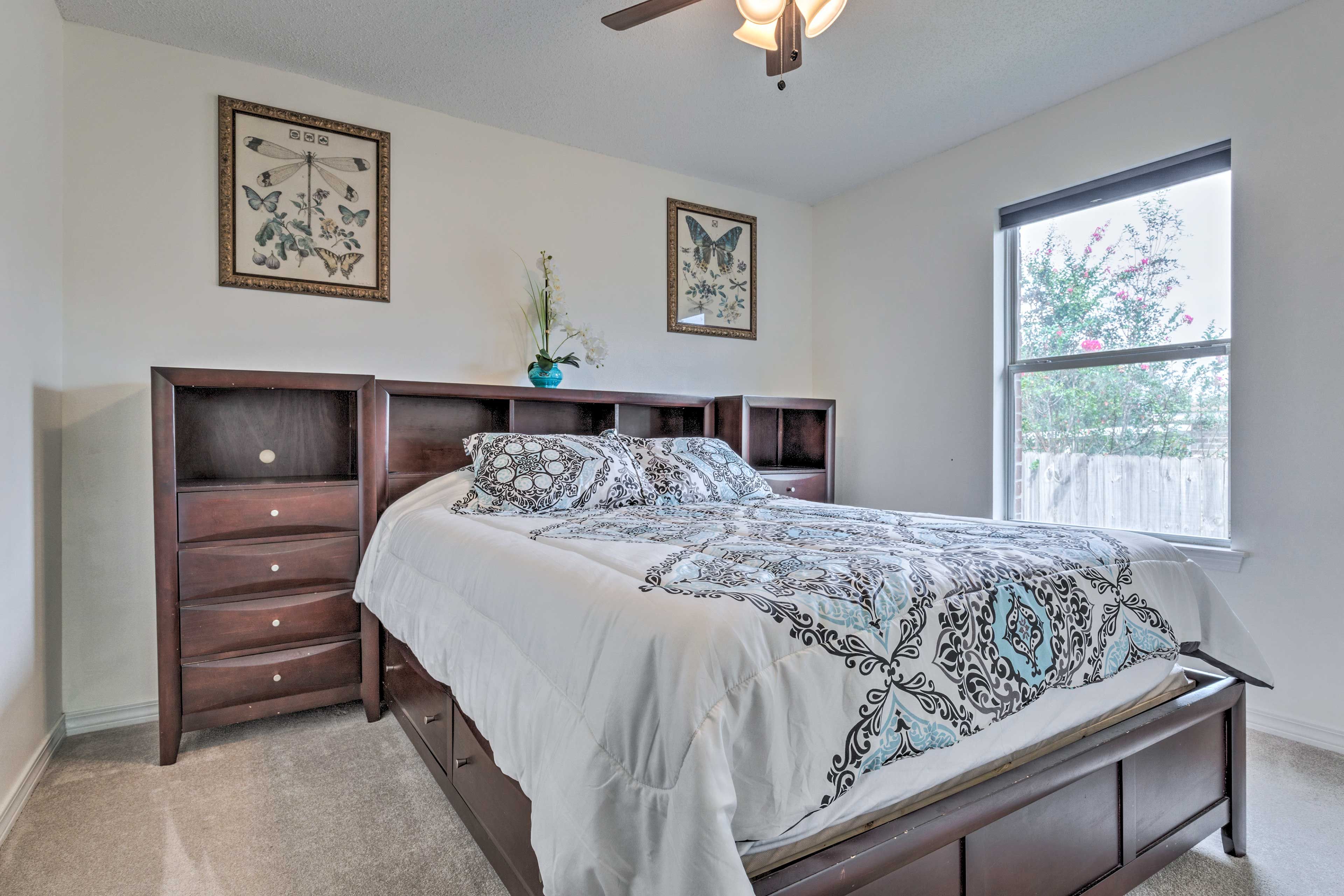 Bedroom 2 | Queen Bed
