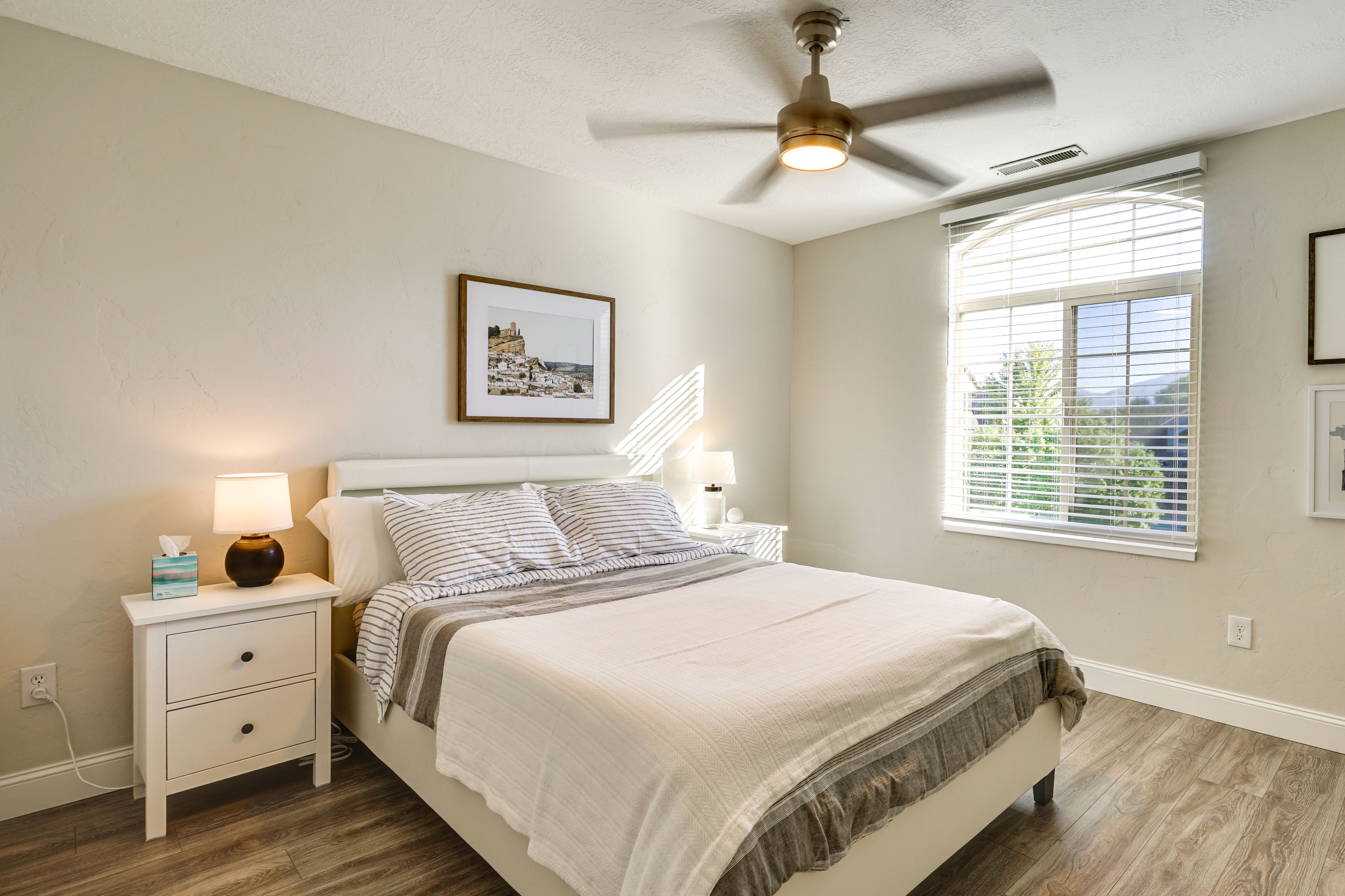 Bedroom 2 | Queen Bed | Upstairs