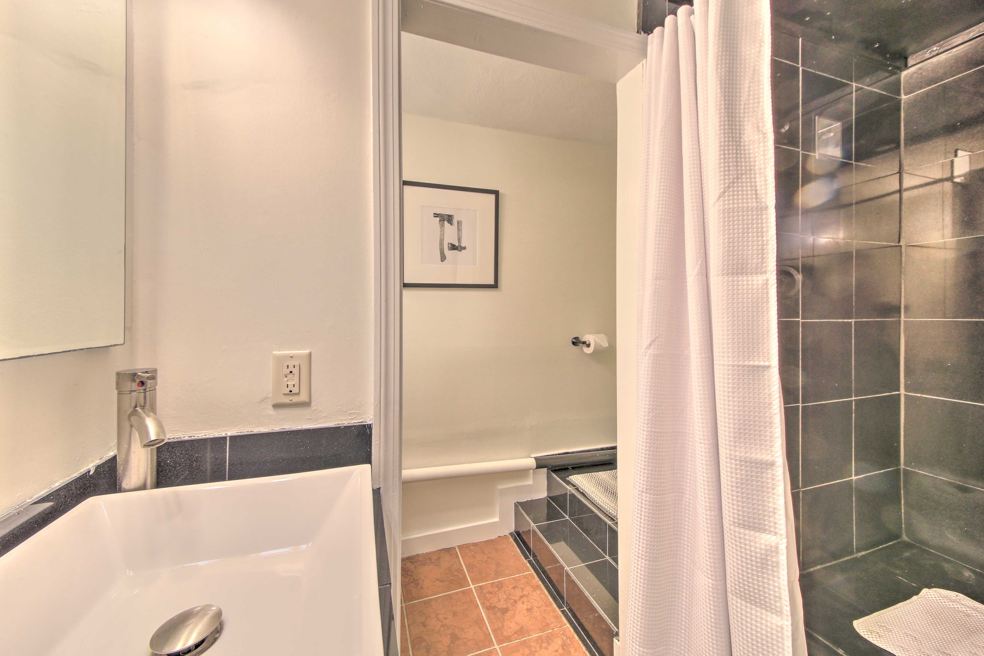 Full Bathroom