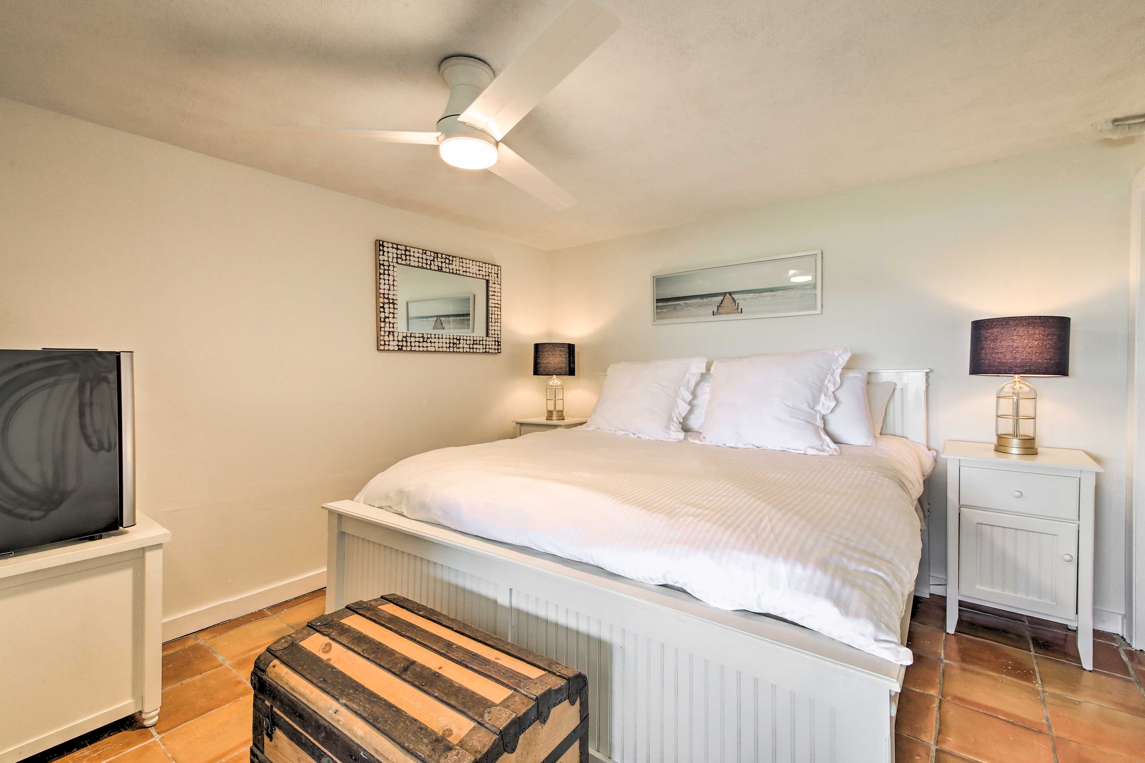 Bedroom 1 | Linens Provided