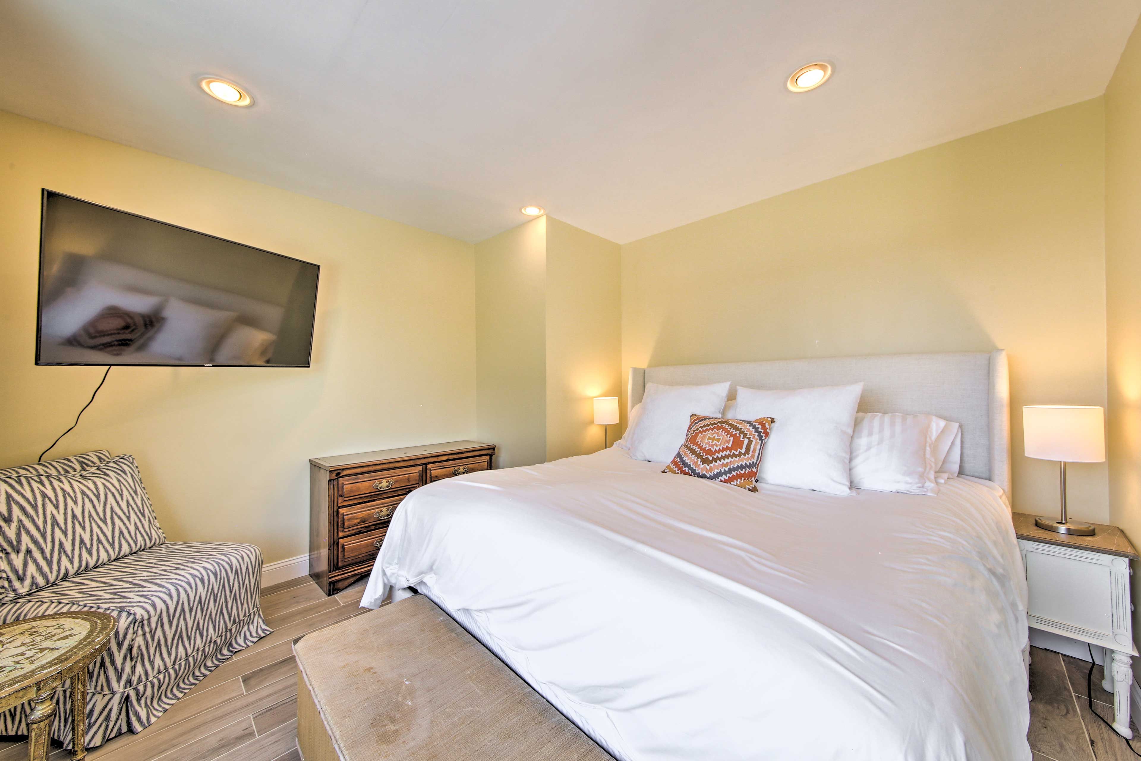 Bedroom 2 | King Bed