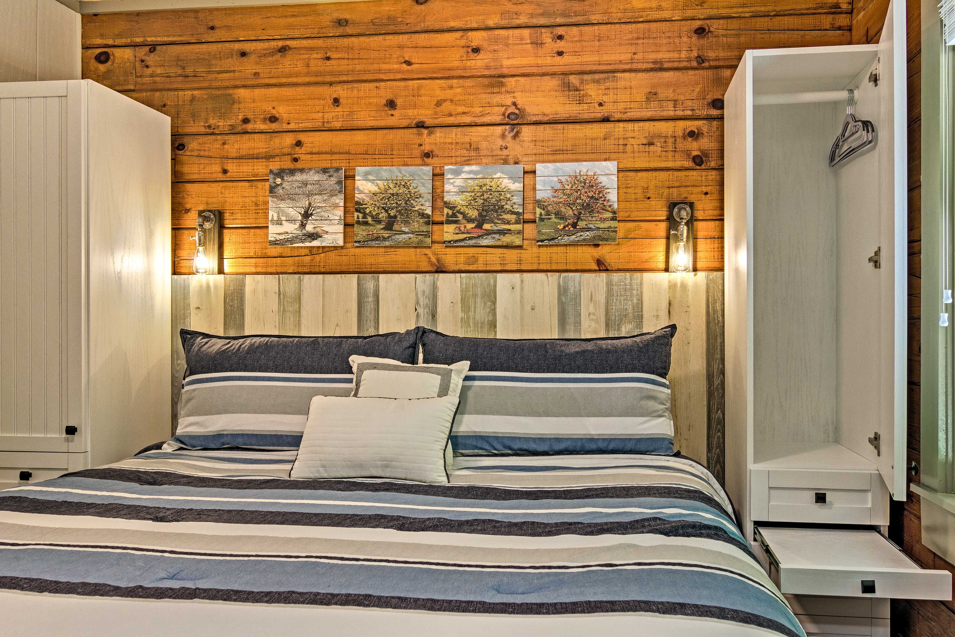 Bedroom | Linens Provided