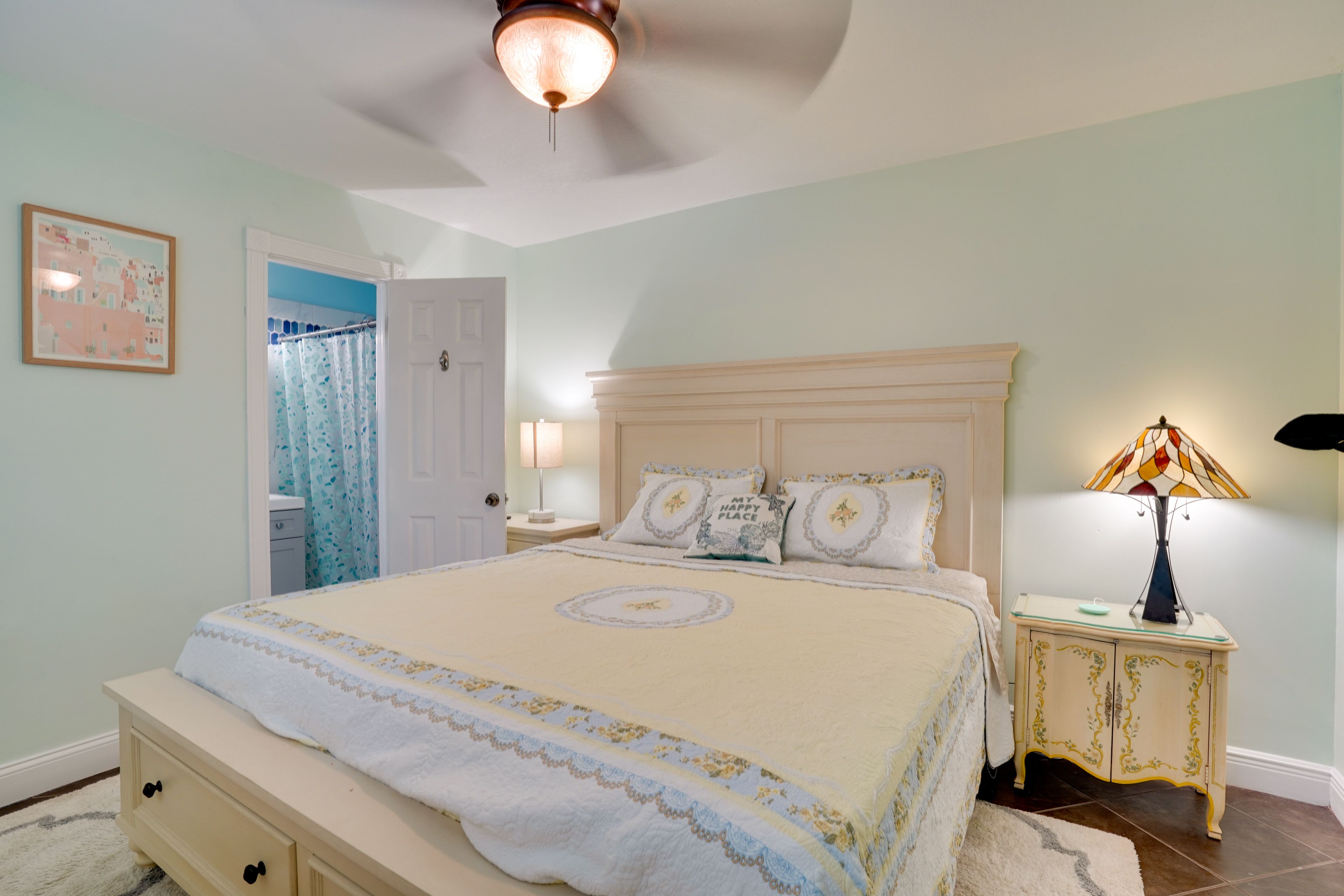 Bedroom 1 | King Bed