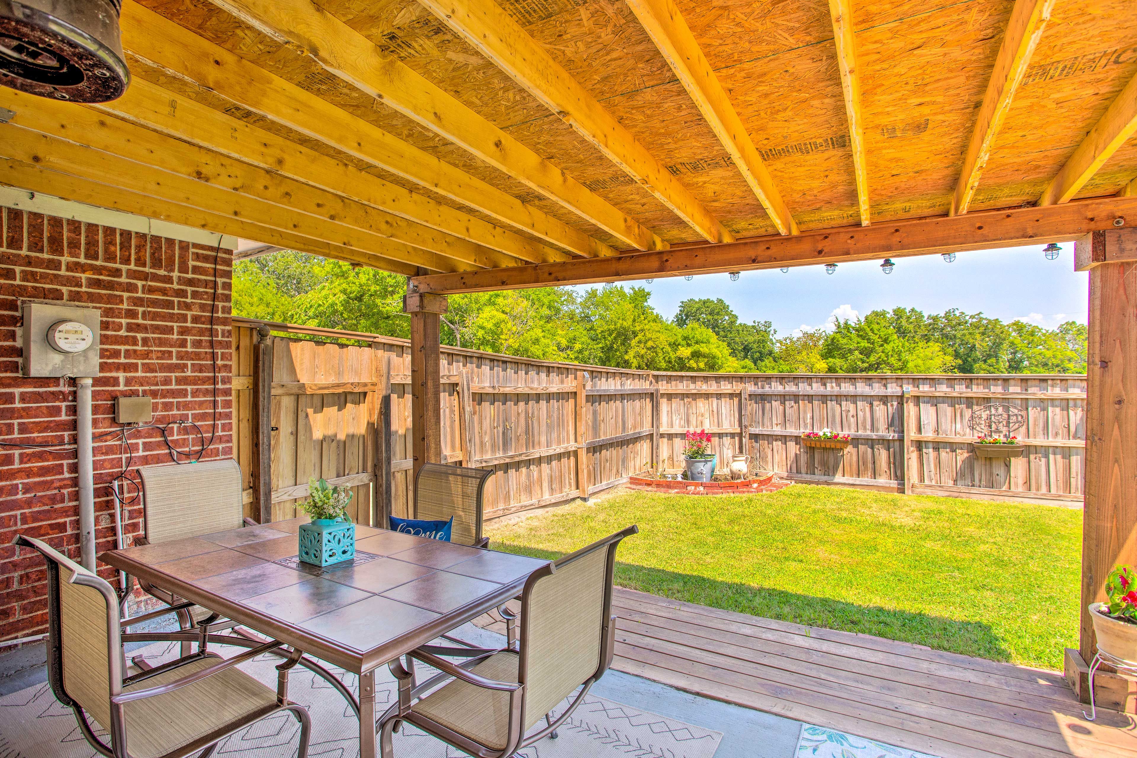 Private Yard | Keyless Entry | Self Check-In | Ring Doorbell