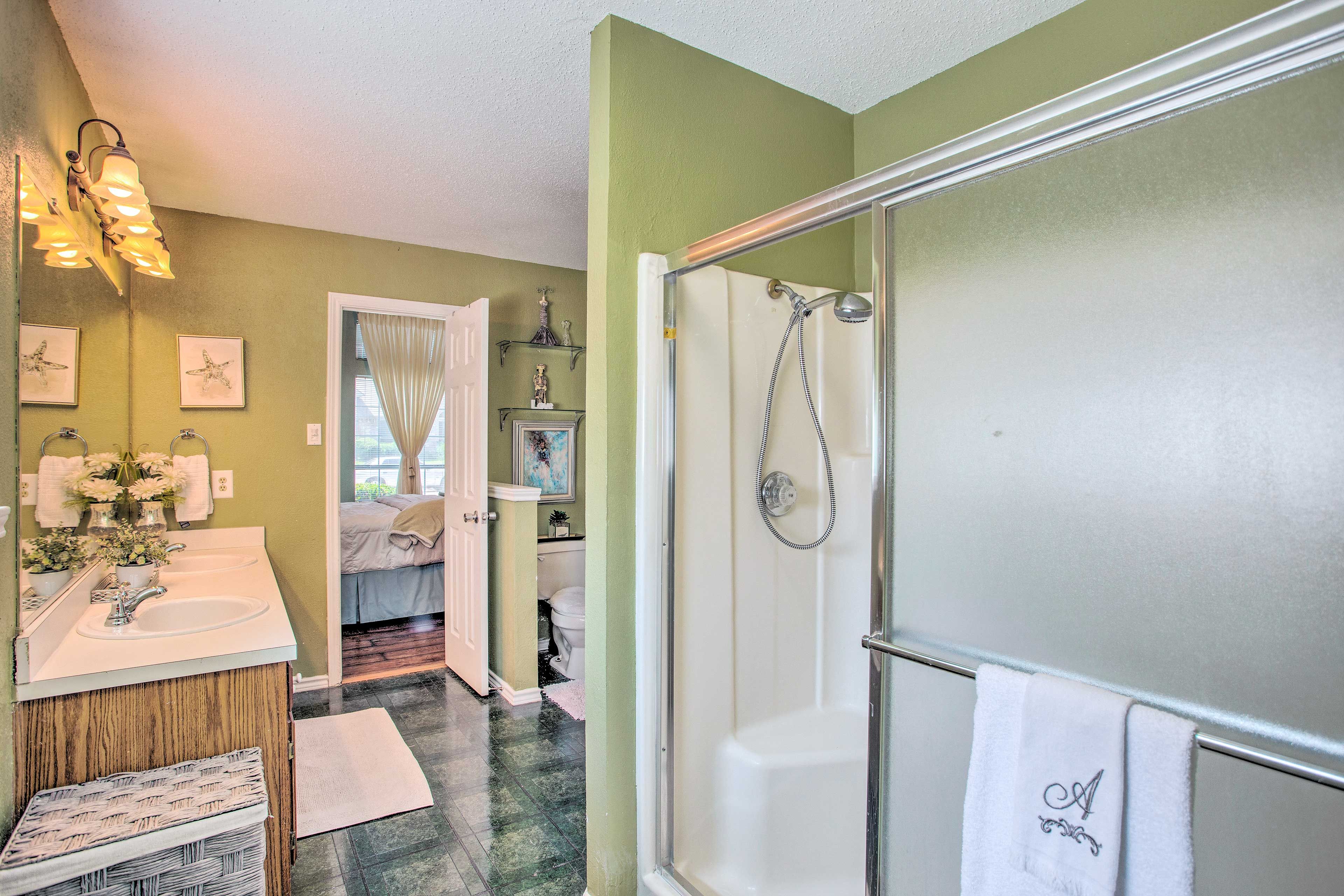 En-Suite Bathroom