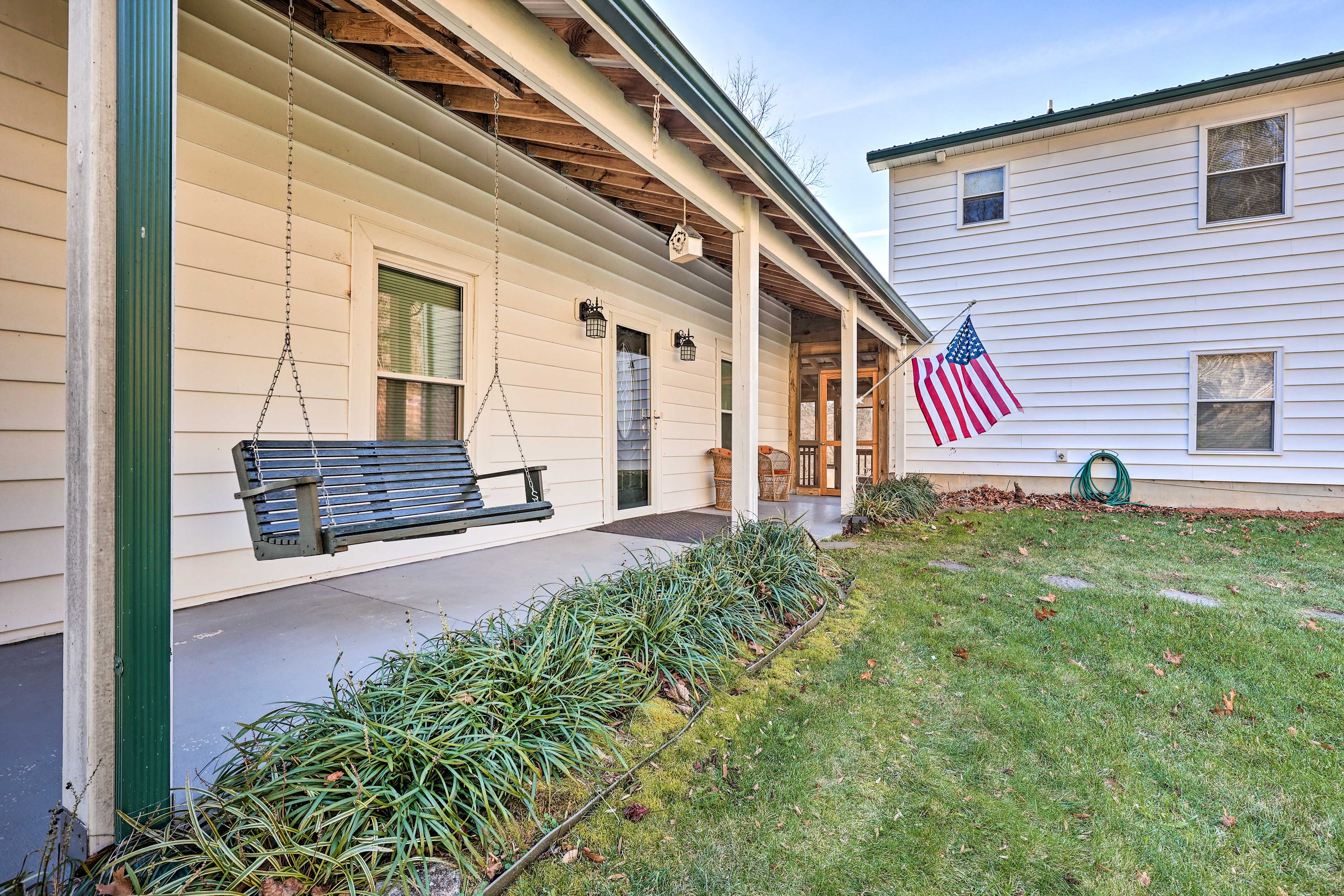 Front Porch | Swing
