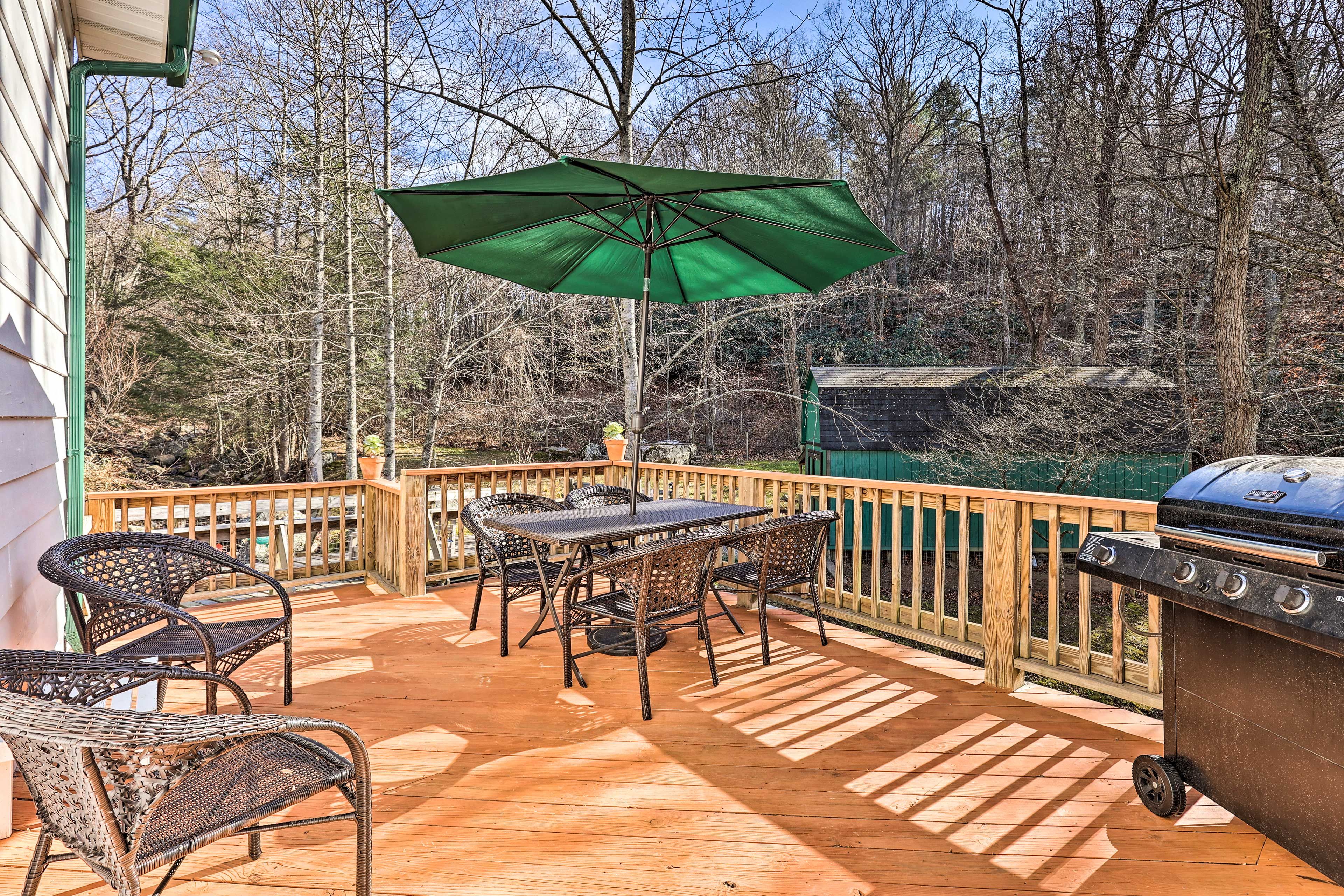Private Deck | Gas Grill