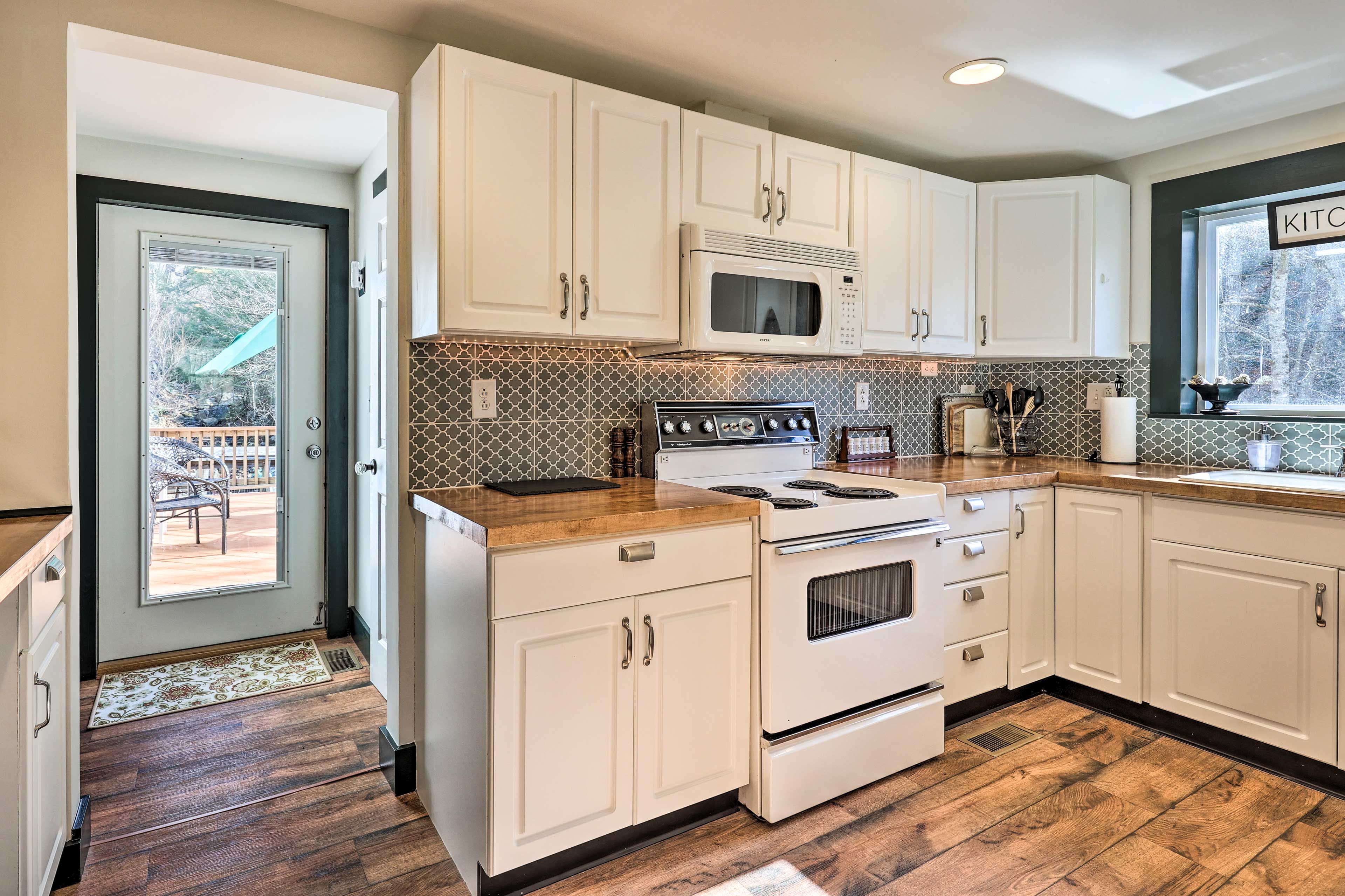 Fully Equipped Kitchen | Blender | Crock-Pot