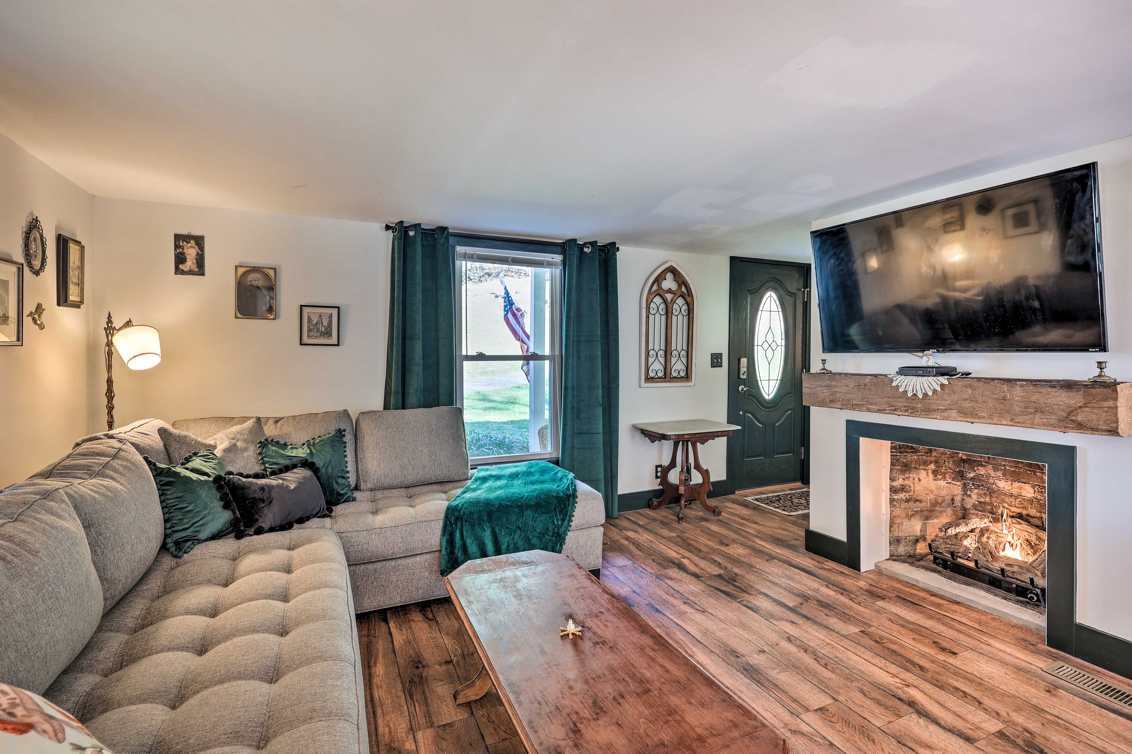 Fries Vacation Rental | 3BR + Loft | 2BA | Step-Free Entry | 1,300 Sq Ft