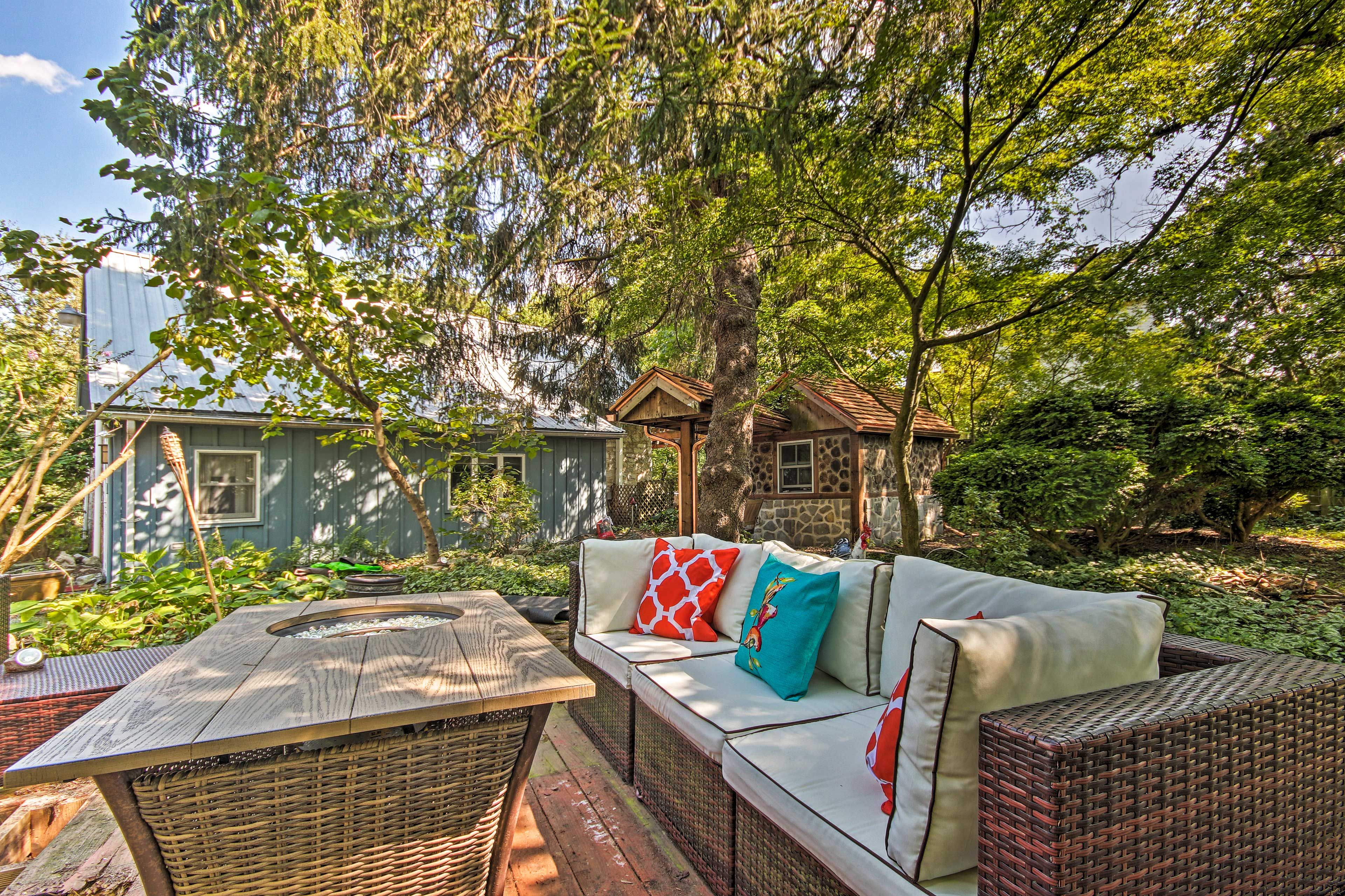 Mercersburg Vacation Rental | 2BR | 1BA | 1,200 Sq Ft | Stairs Required