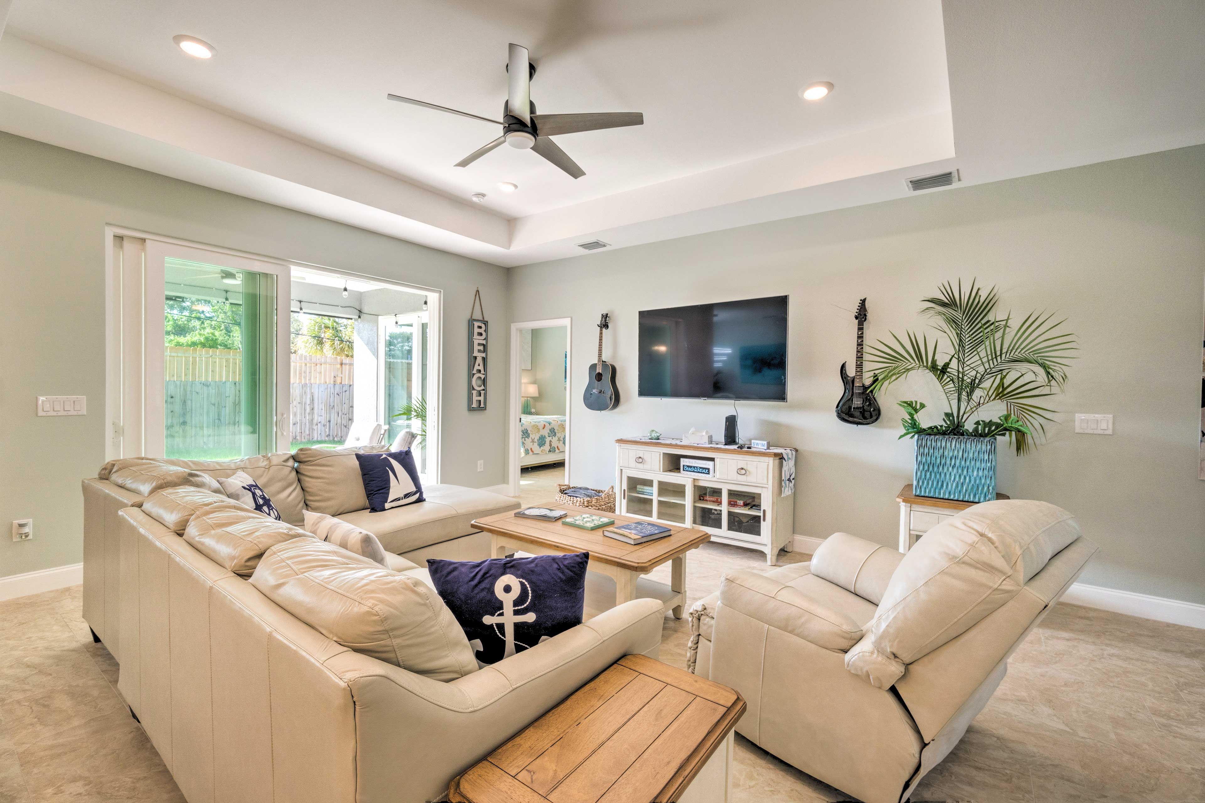 Living Room | Smart TV | Disney+