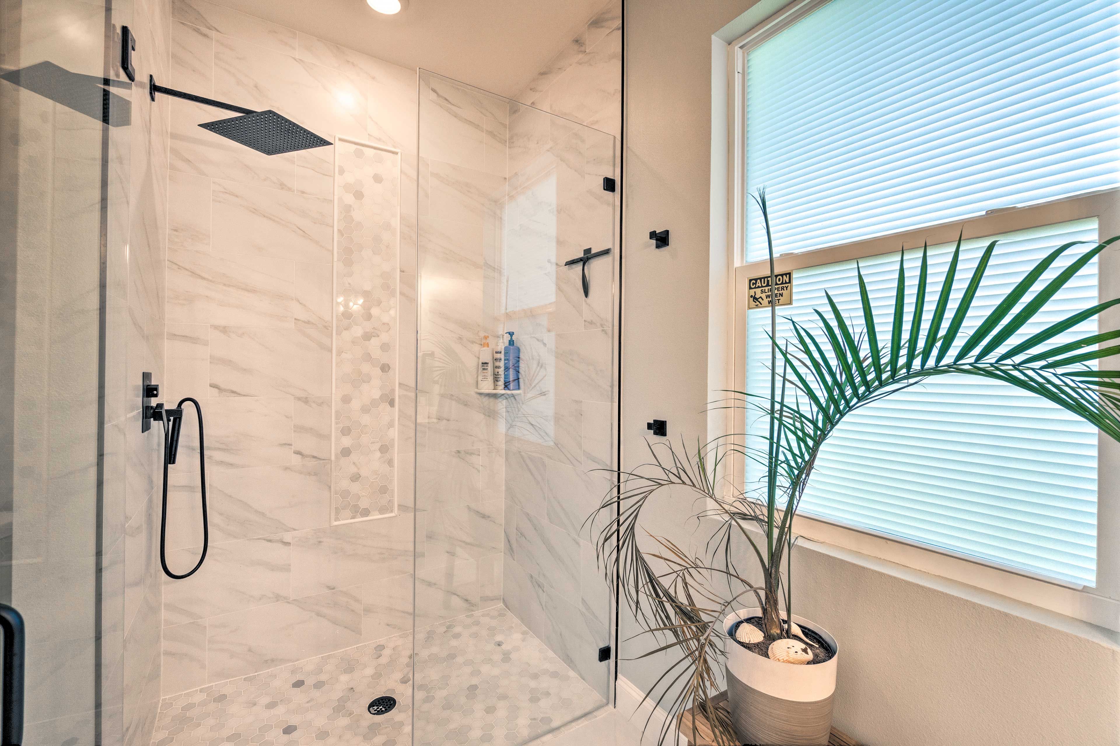 En-Suite Bathroom | Towels Provided