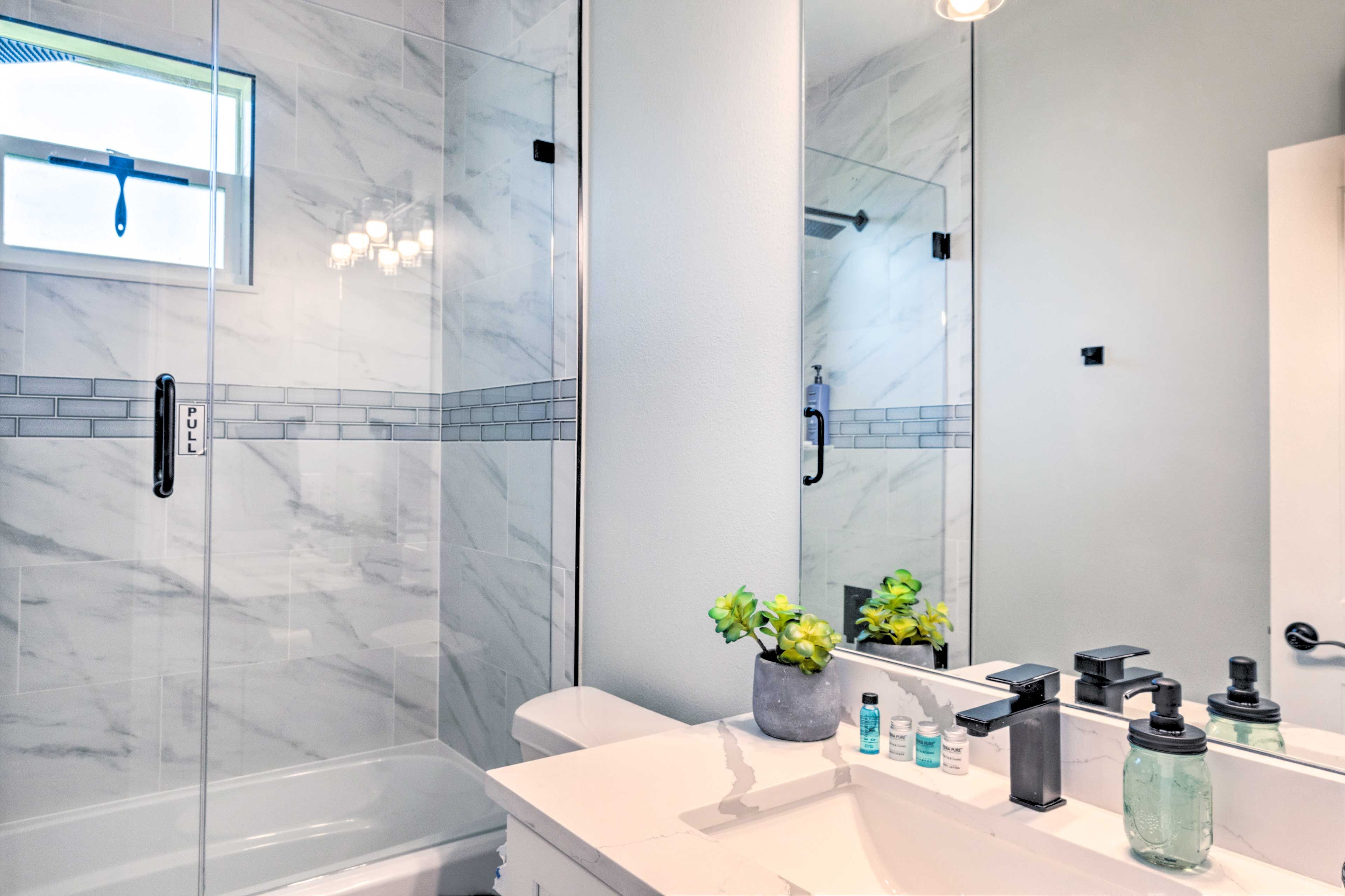 Full Bath | Iron/Board