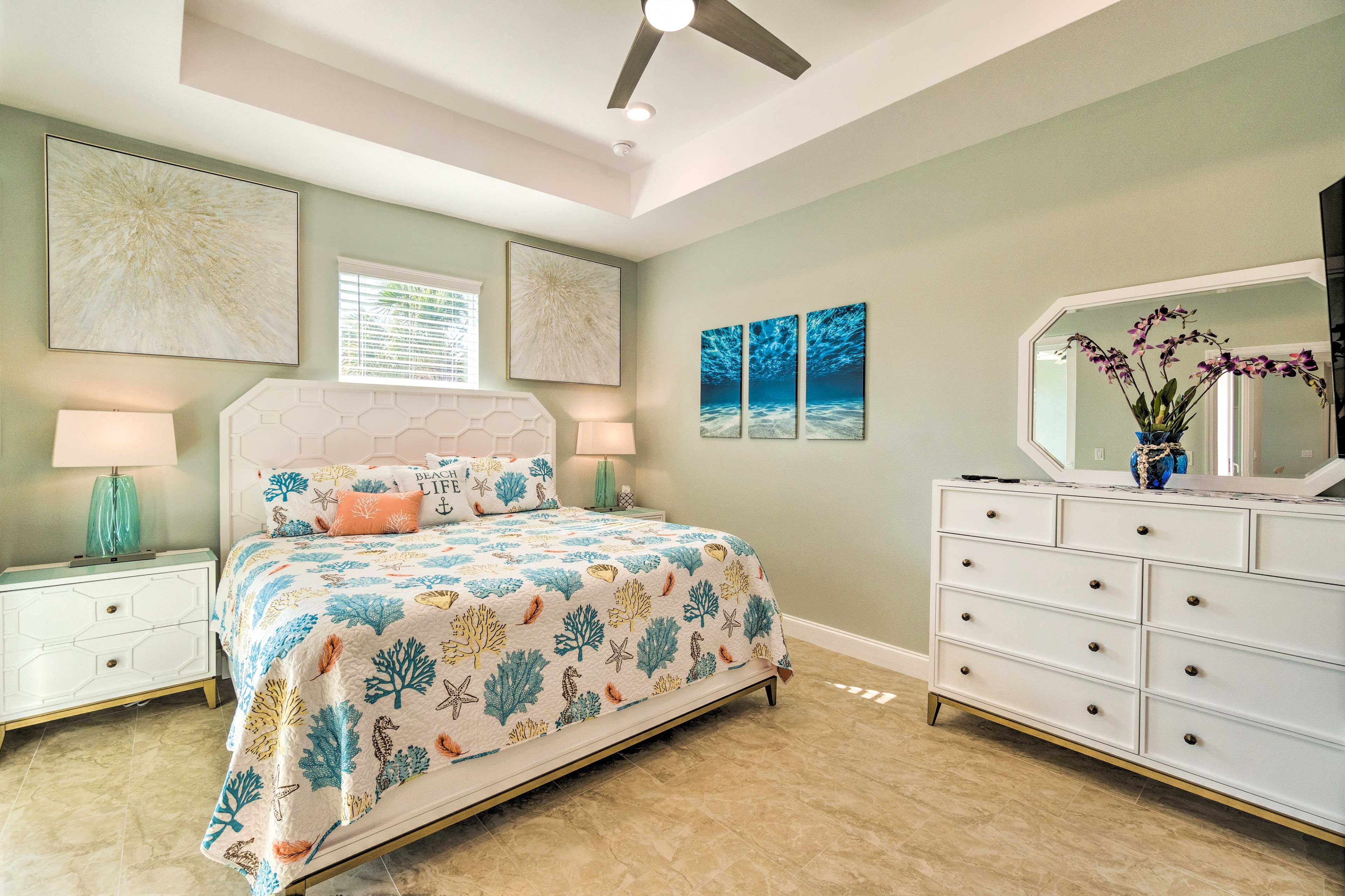 Bedroom 1 | King Bed