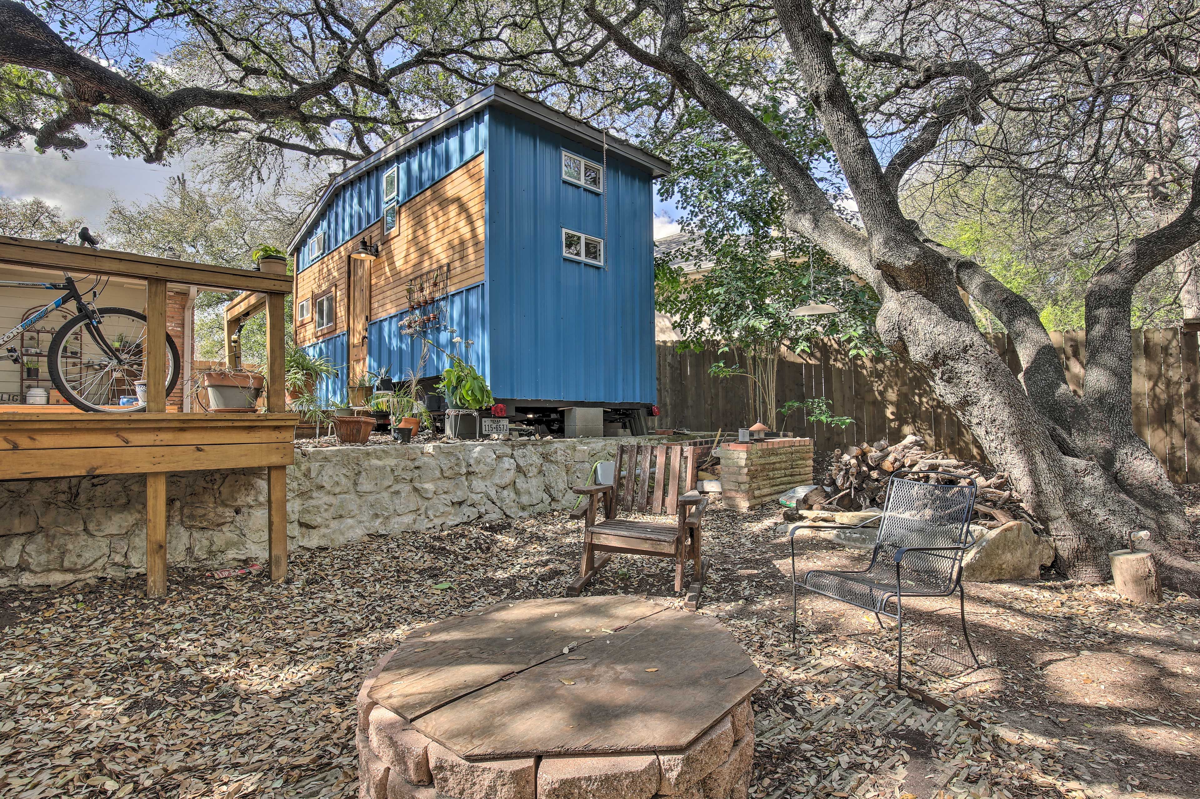 San Antonio Vacation Rental | Studio | 1BA | 200 Sq Ft | 1 Step Required