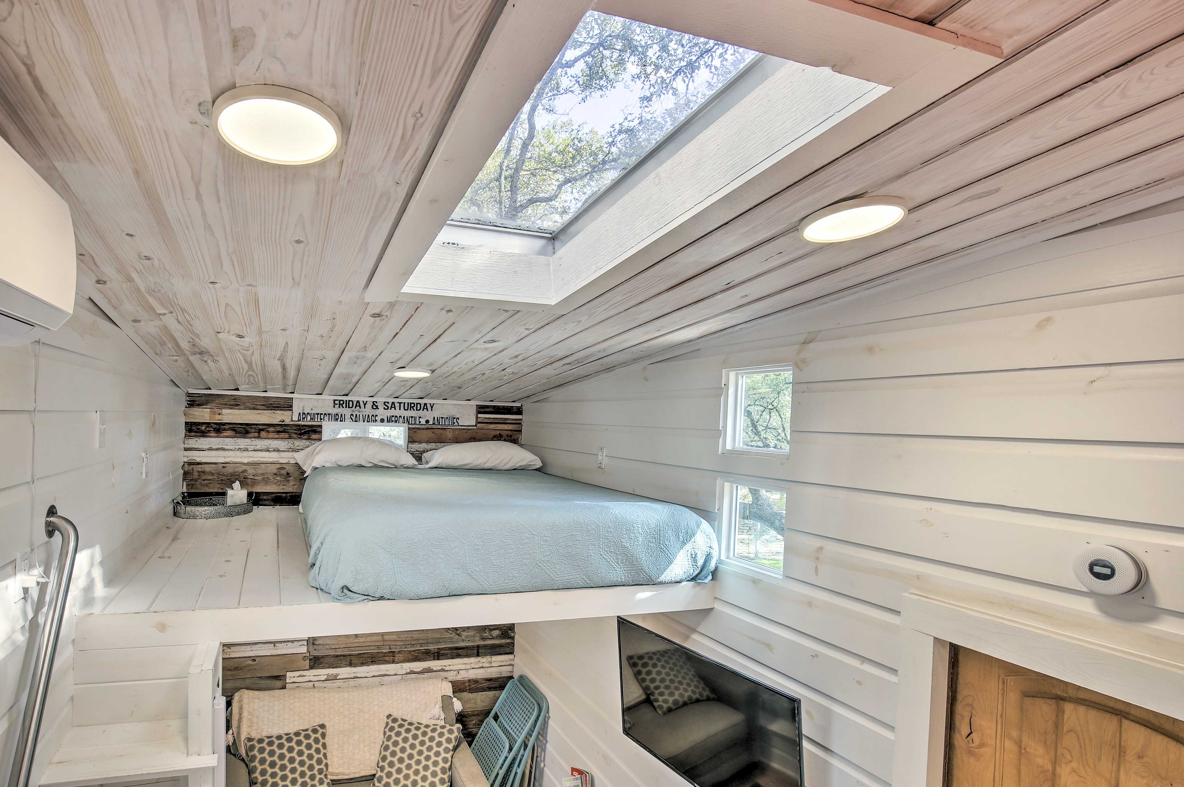 Loft 2 | Full Bed