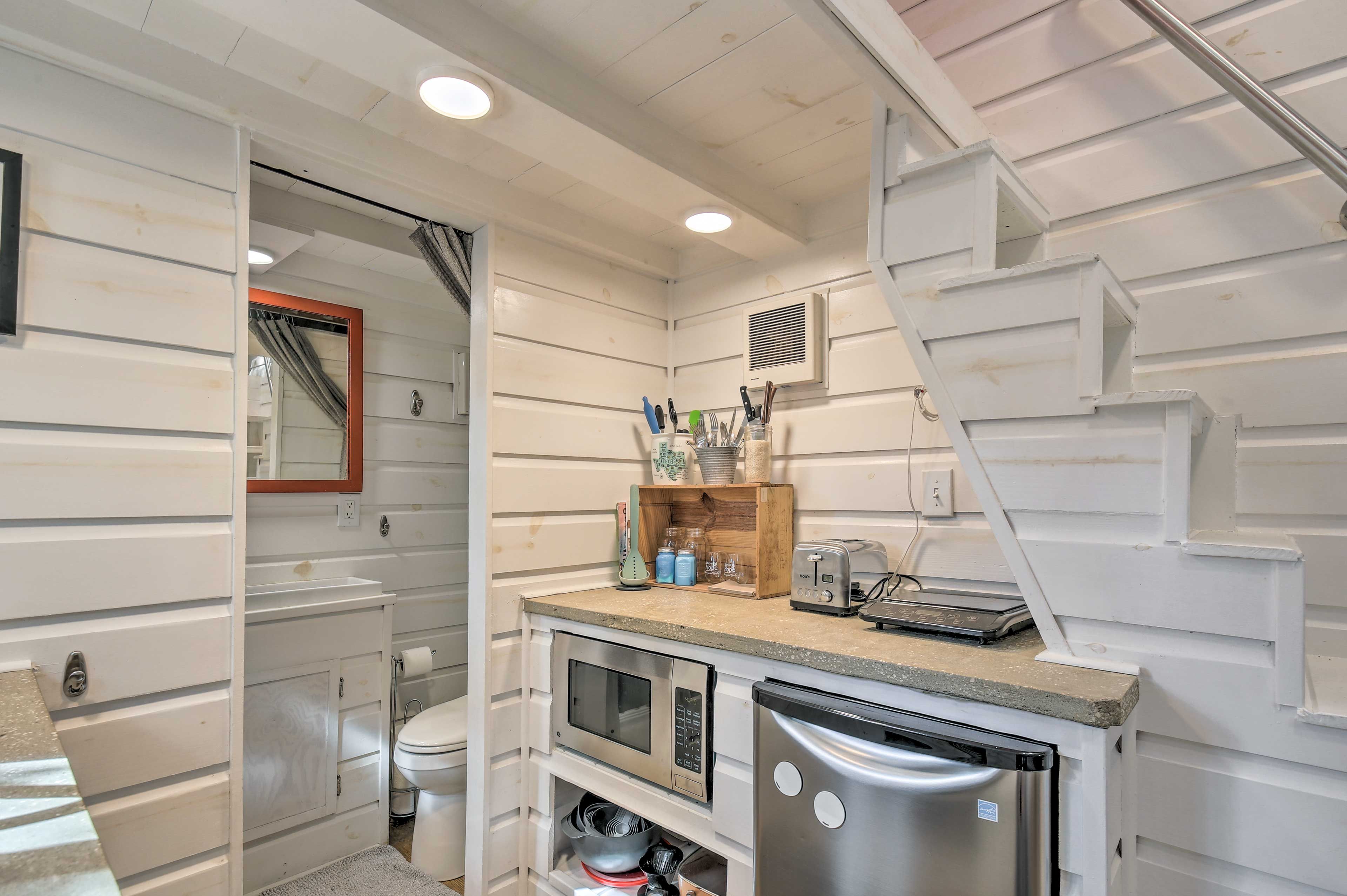 Kitchenette | Fully Equipped