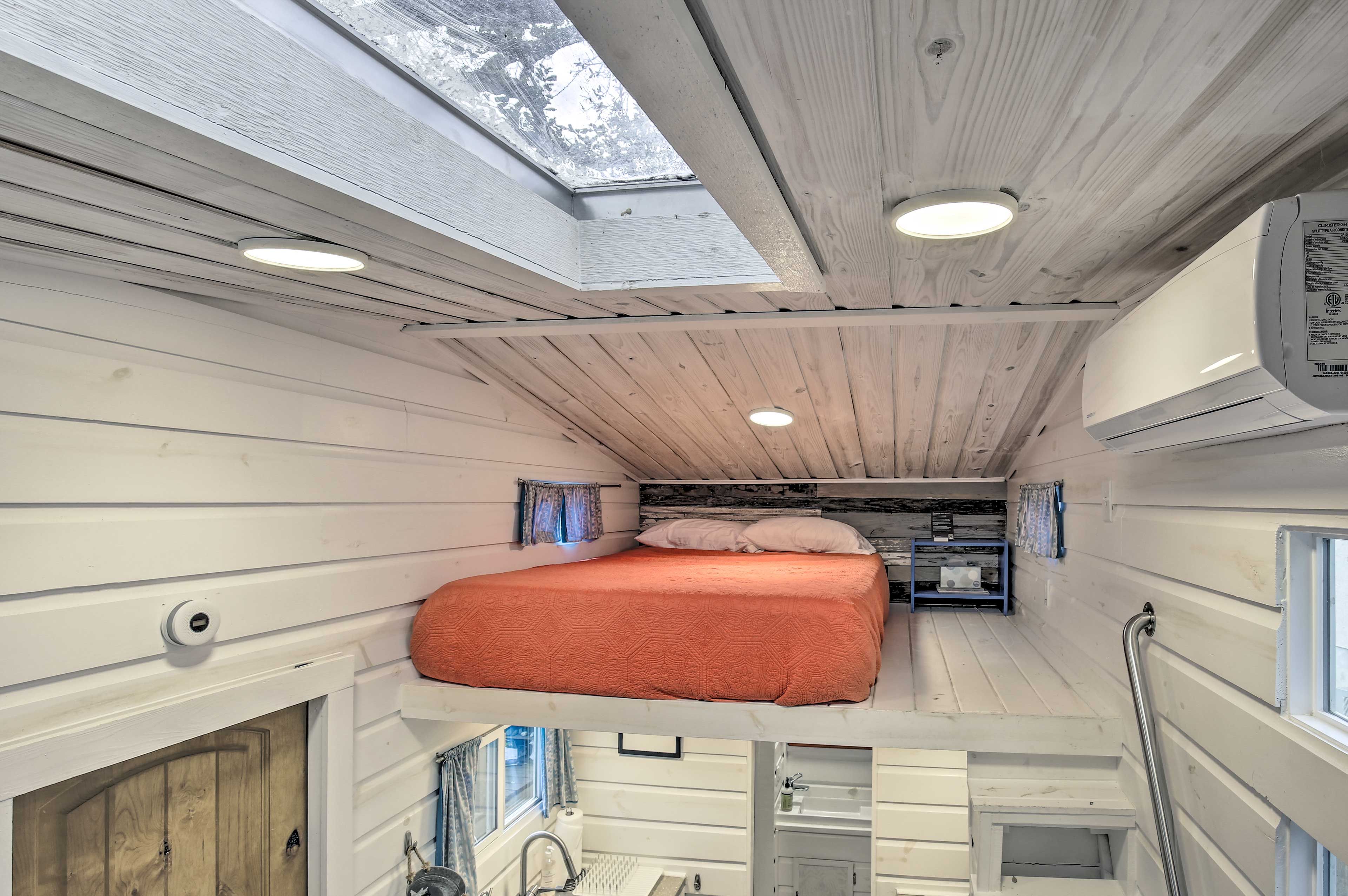 Loft 1 | Full Bed